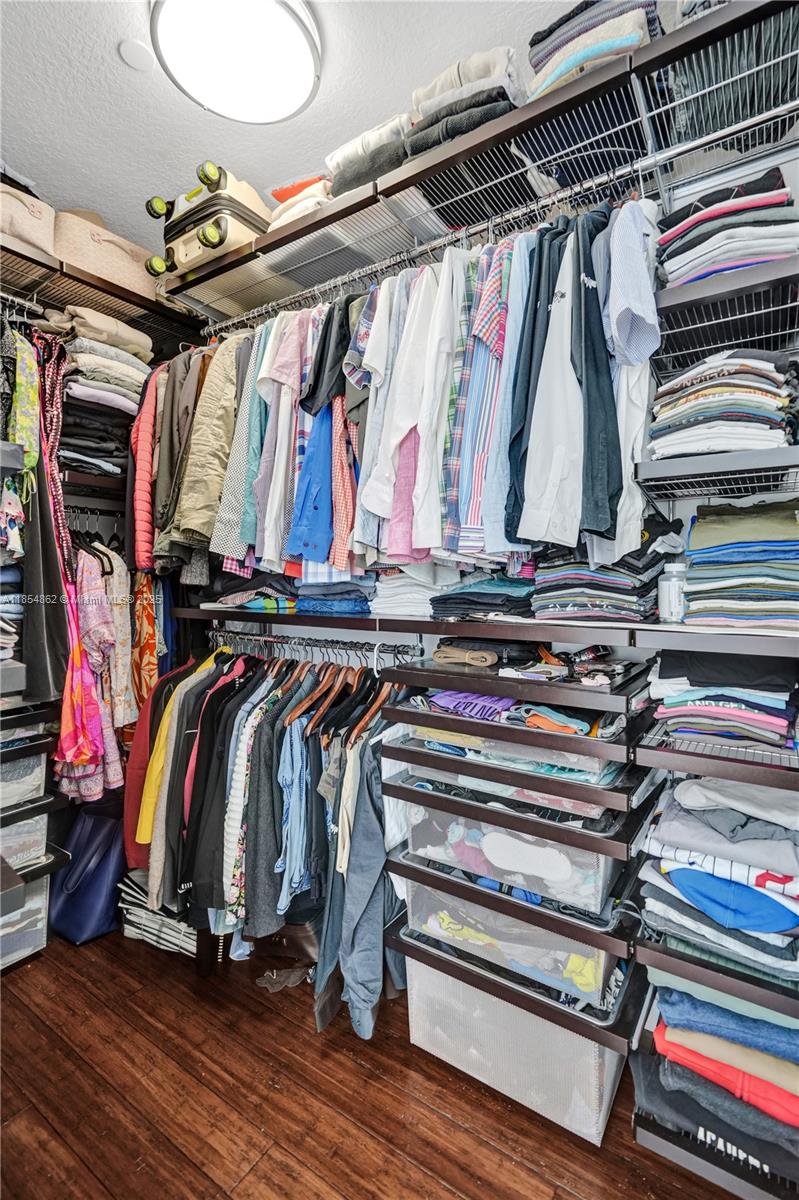 VILLA MEDICI CONDO - Residential