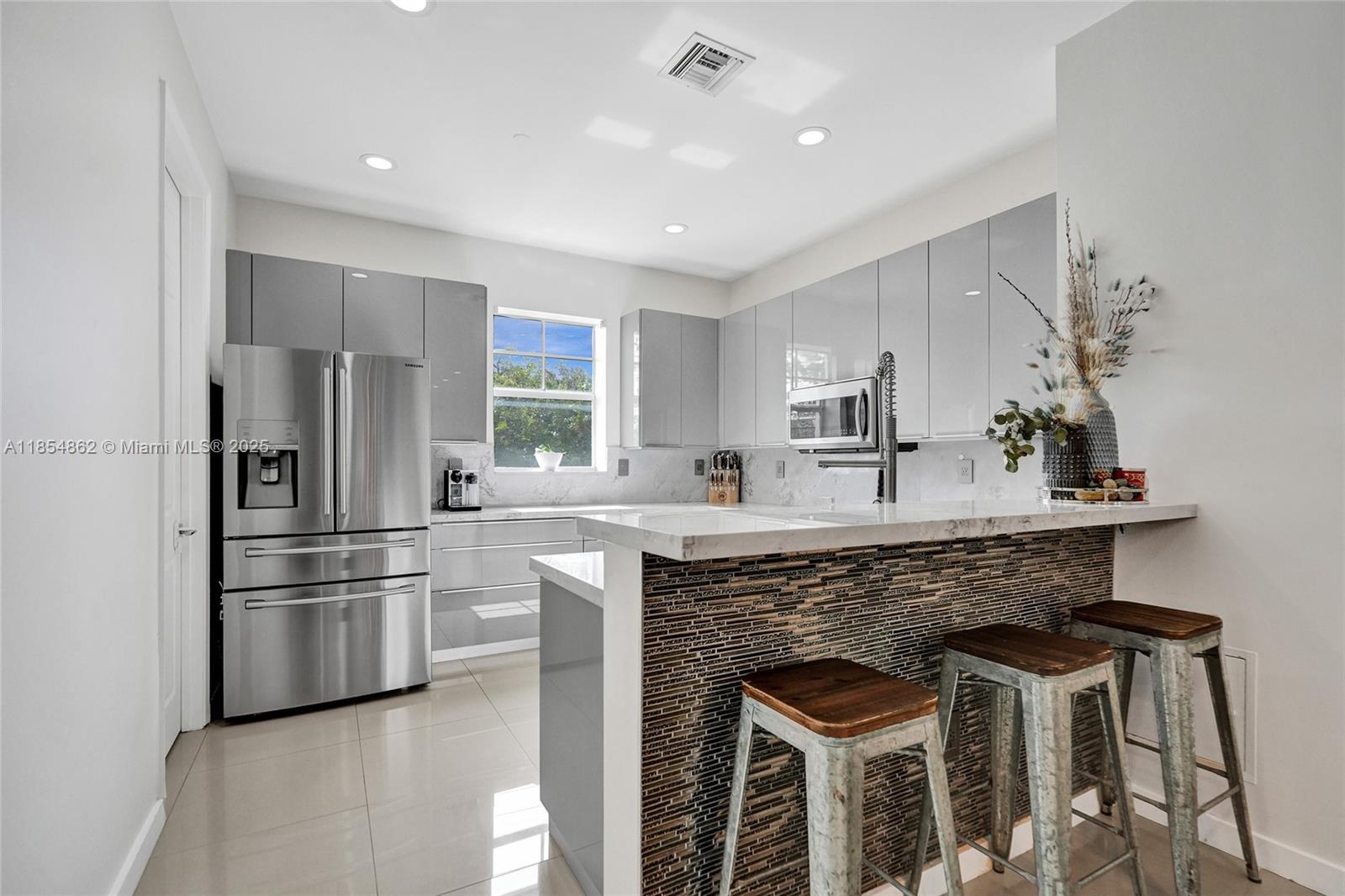 VILLA MEDICI CONDO - Residential