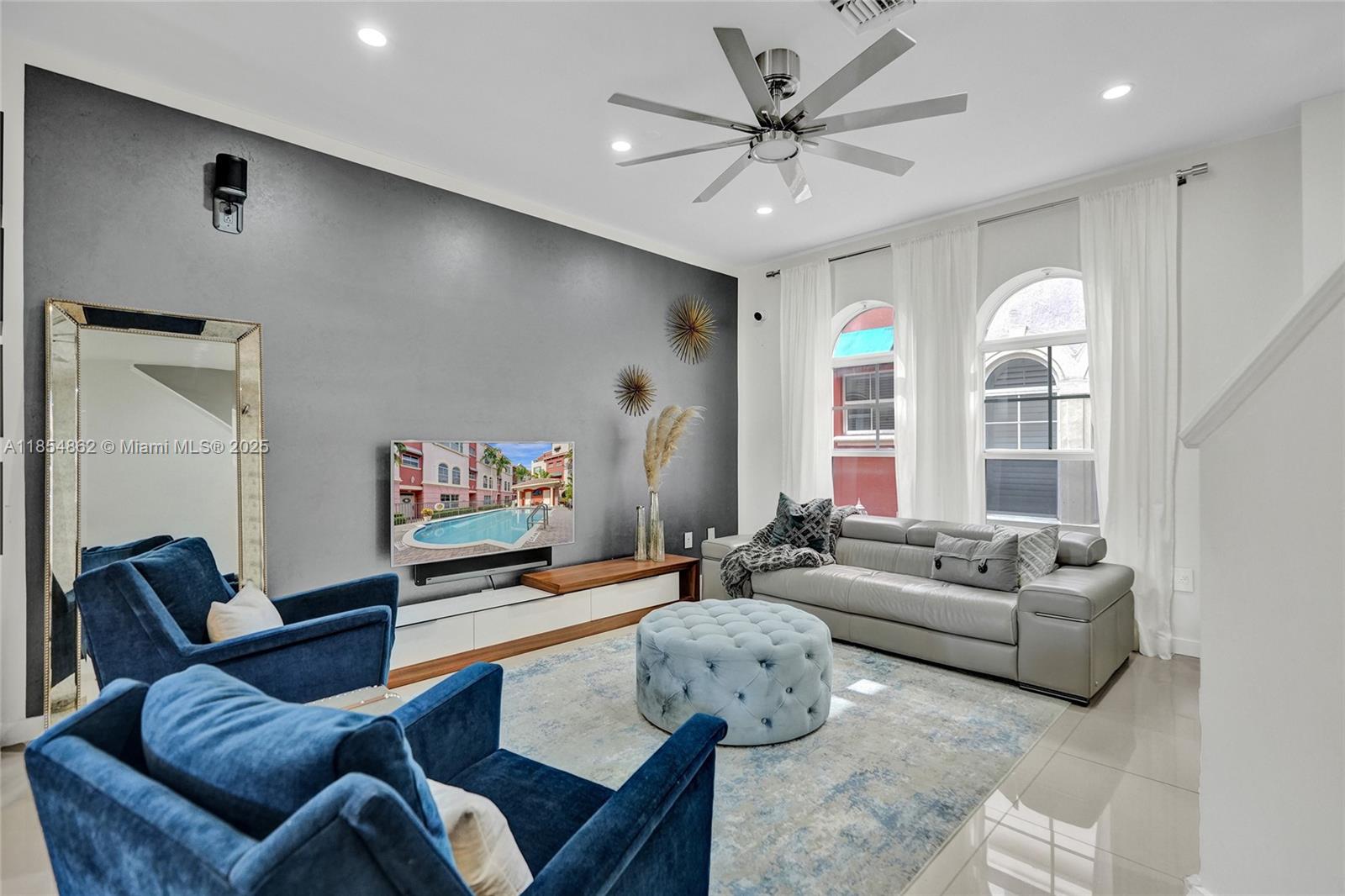 VILLA MEDICI CONDO - Residential