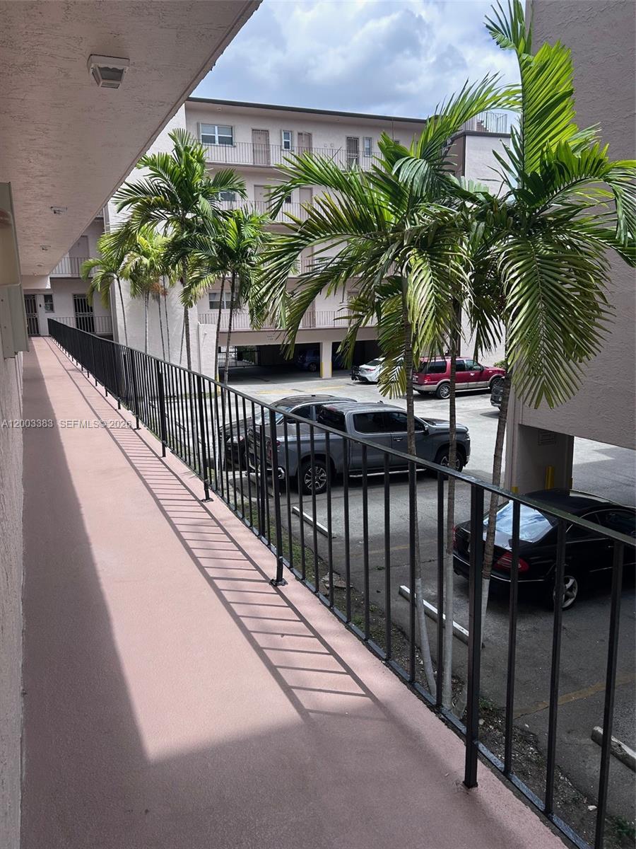 WESTLAND-EDEN CONDO I - Residential Lease