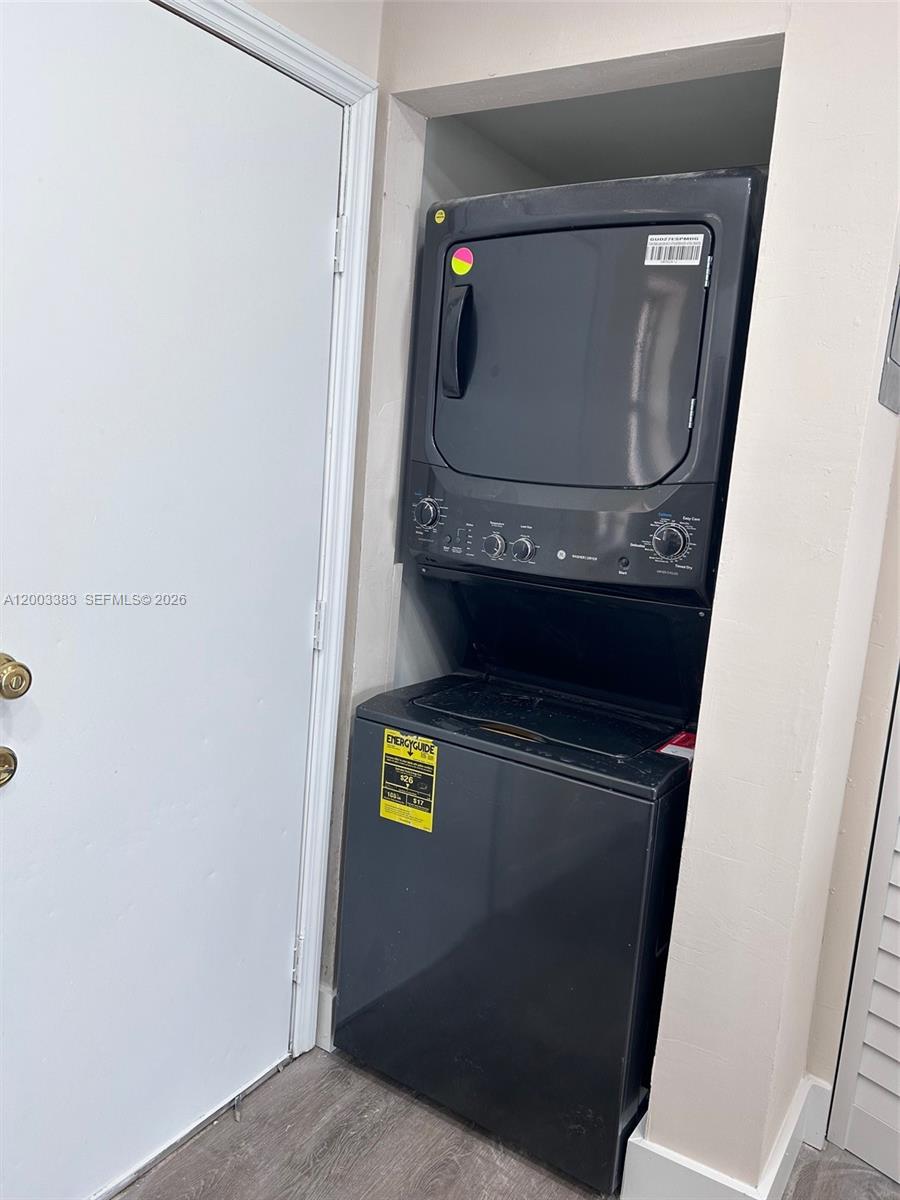 WESTLAND-EDEN CONDO I - Residential Lease