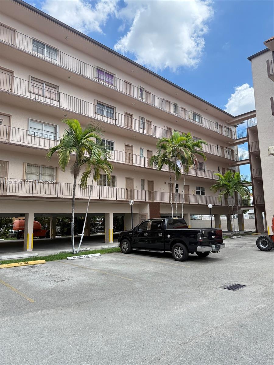 WESTLAND-EDEN CONDO I - Residential Lease