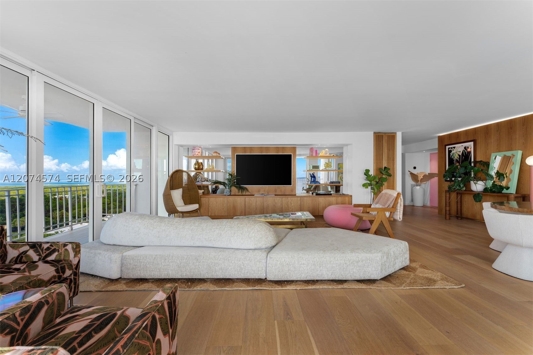 881 Ocean Dr 10A