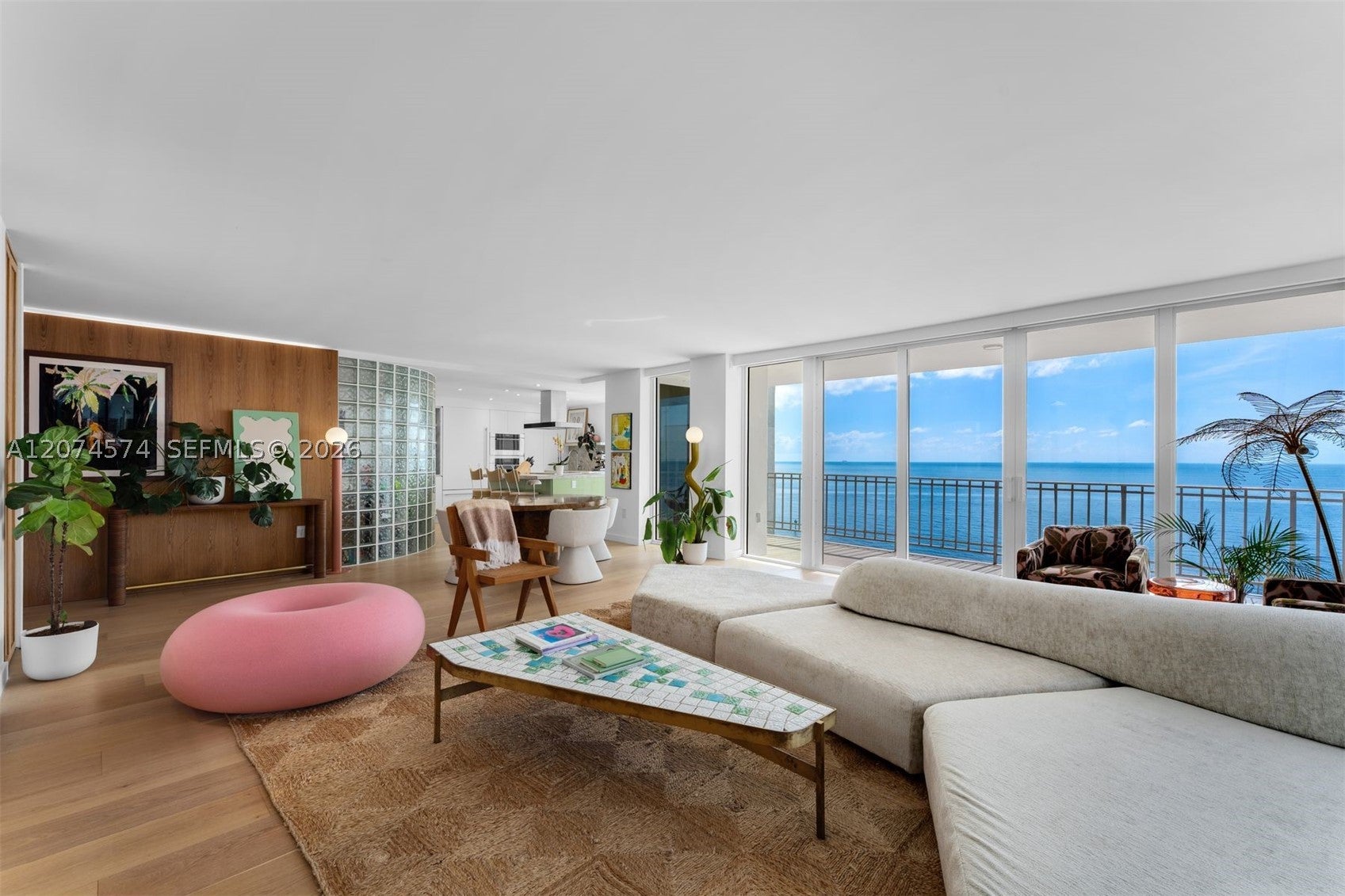 881 Ocean Dr 10A