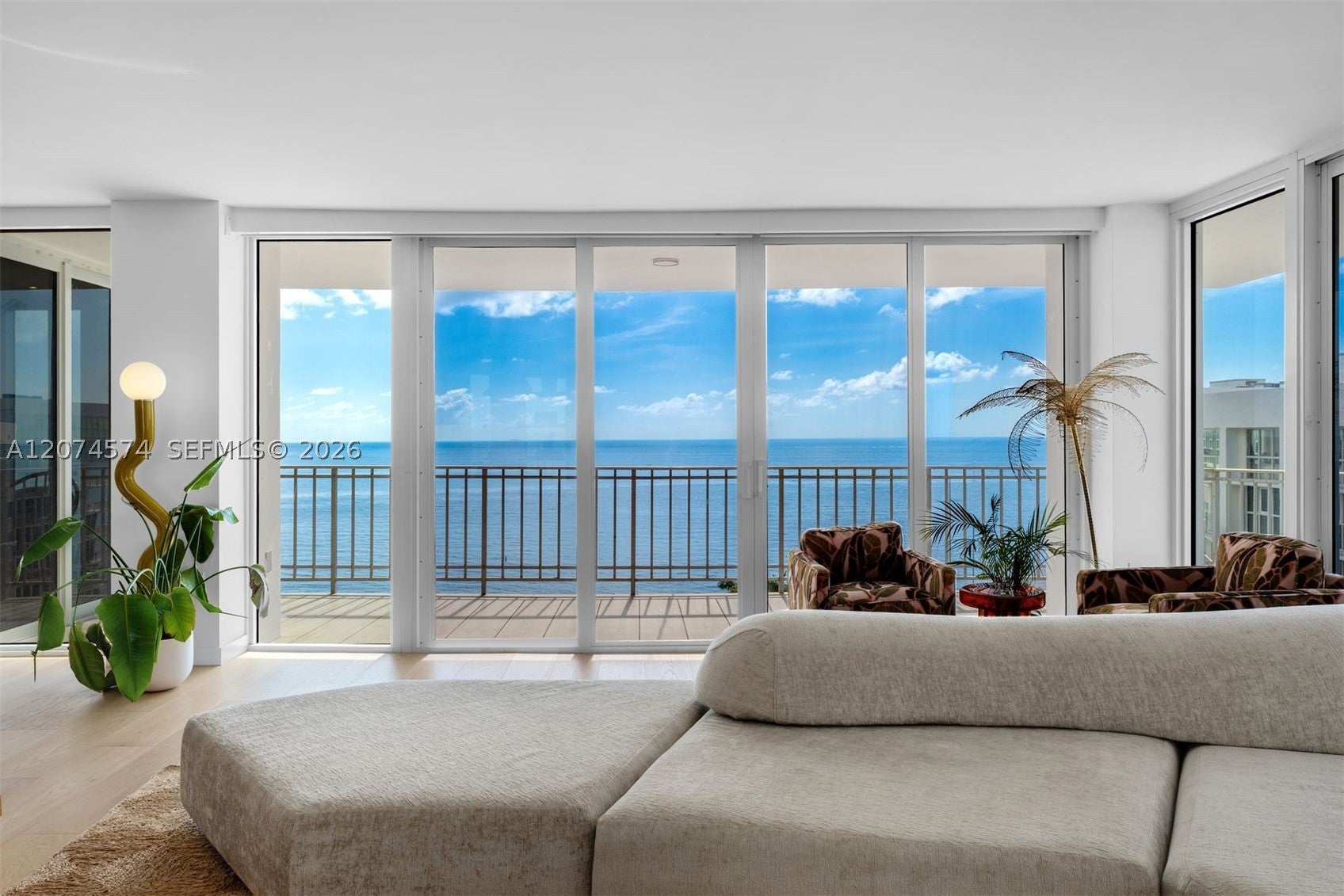 881 Ocean Dr