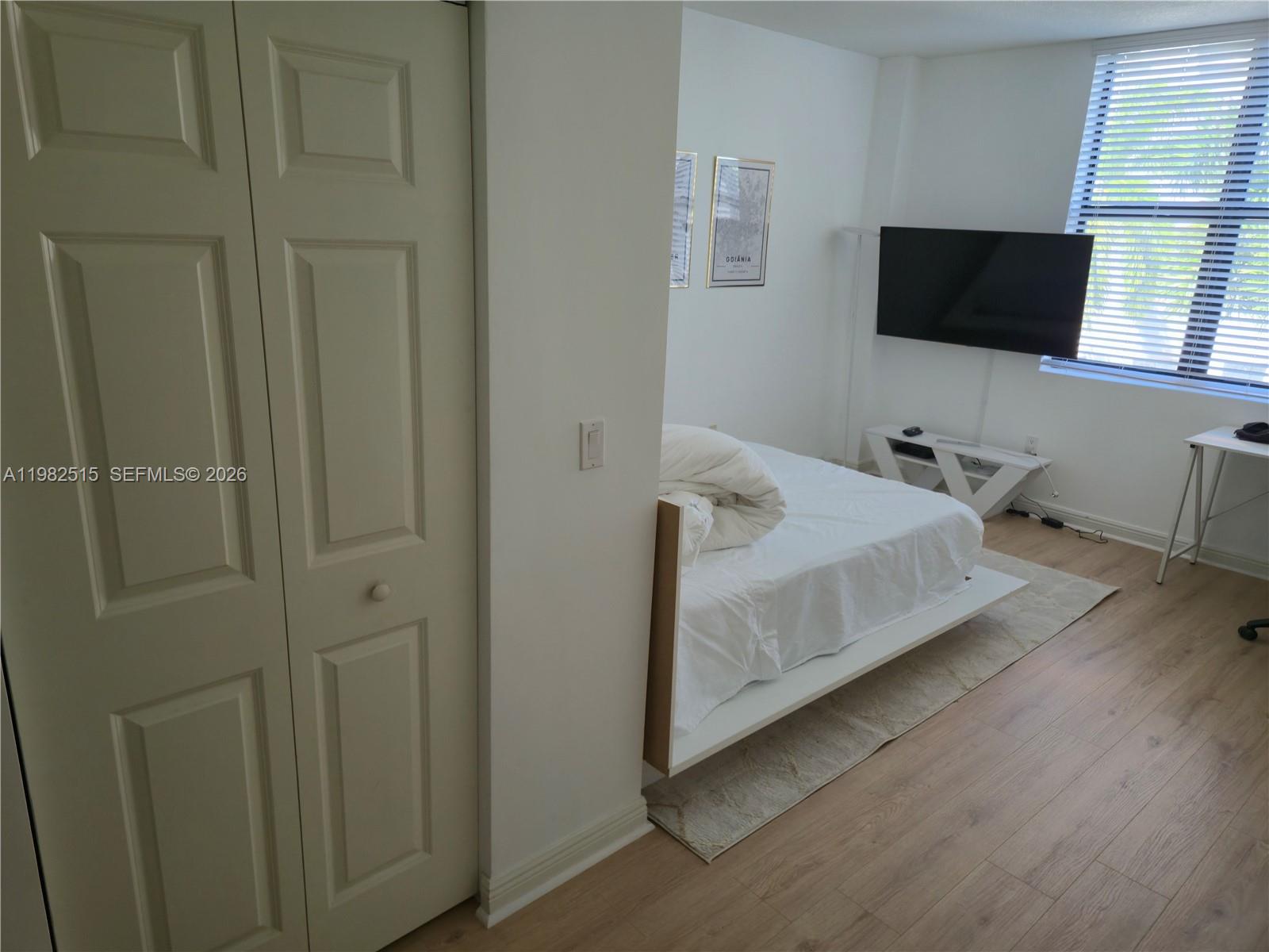 PUERTA DE PALMAS CONDO - Residential Lease