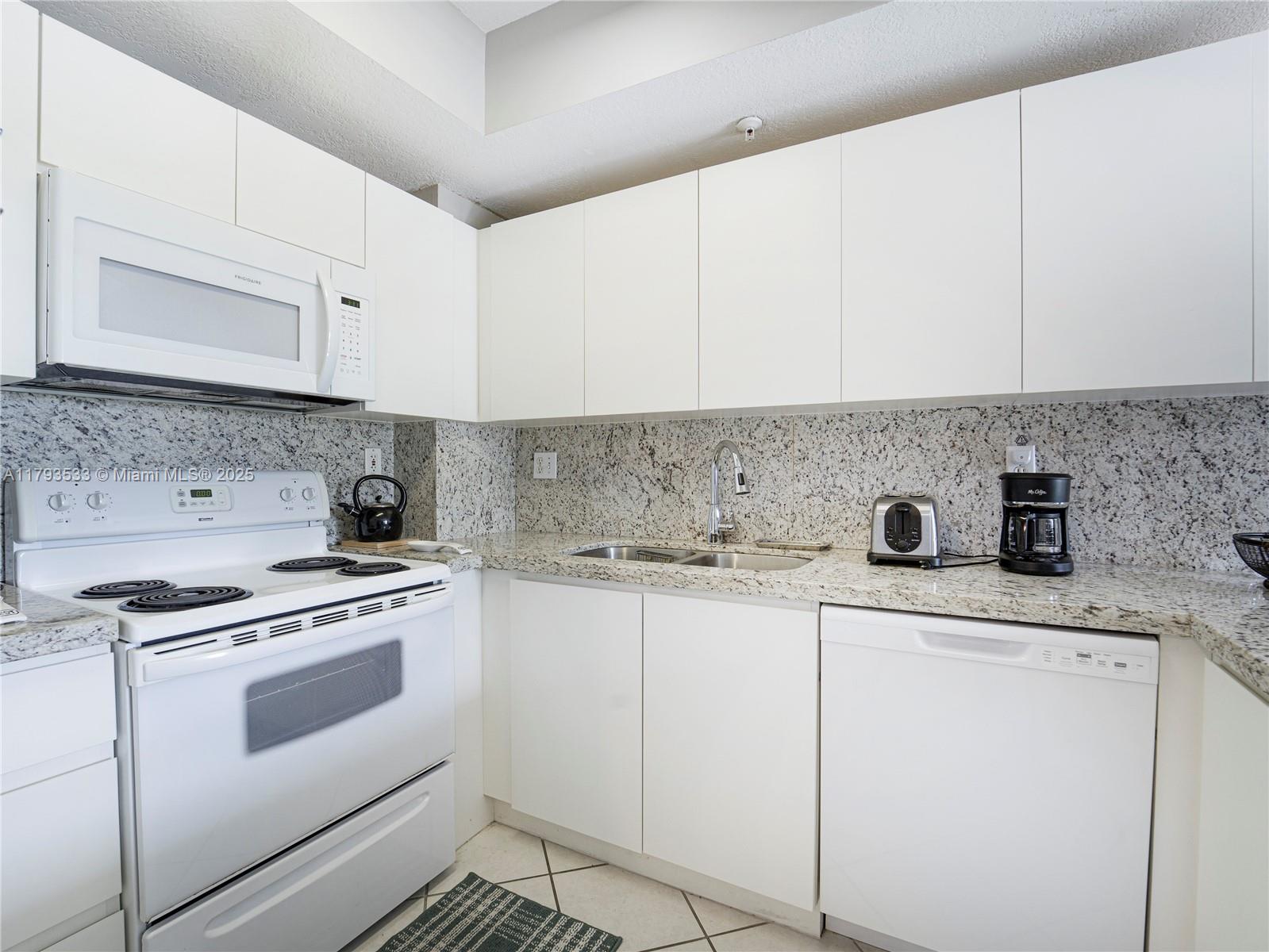 CORAL PLAZA OF MIAMI COND - Residential