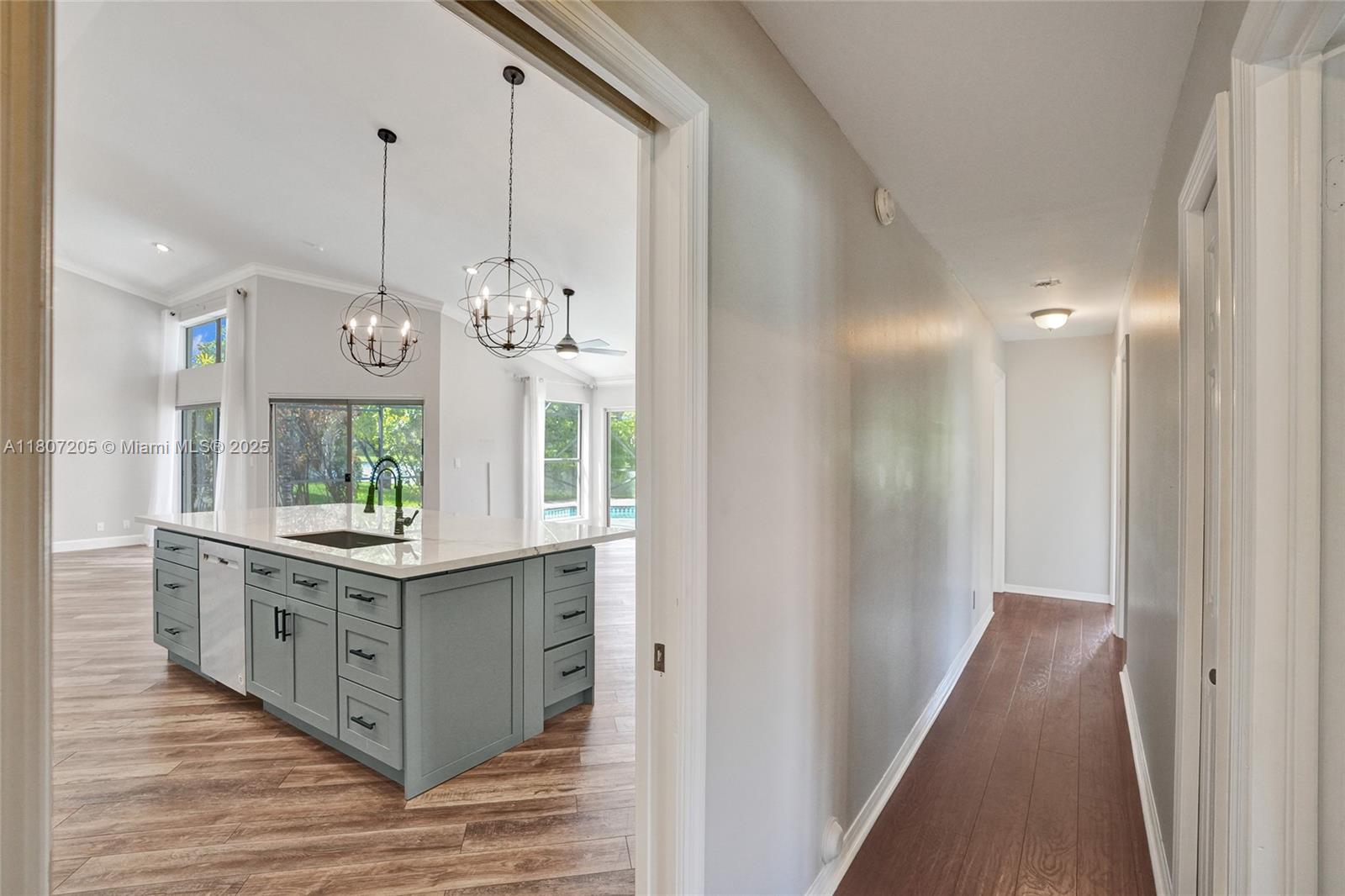 COUNTRY ISLES EXECUTIVE - Residential