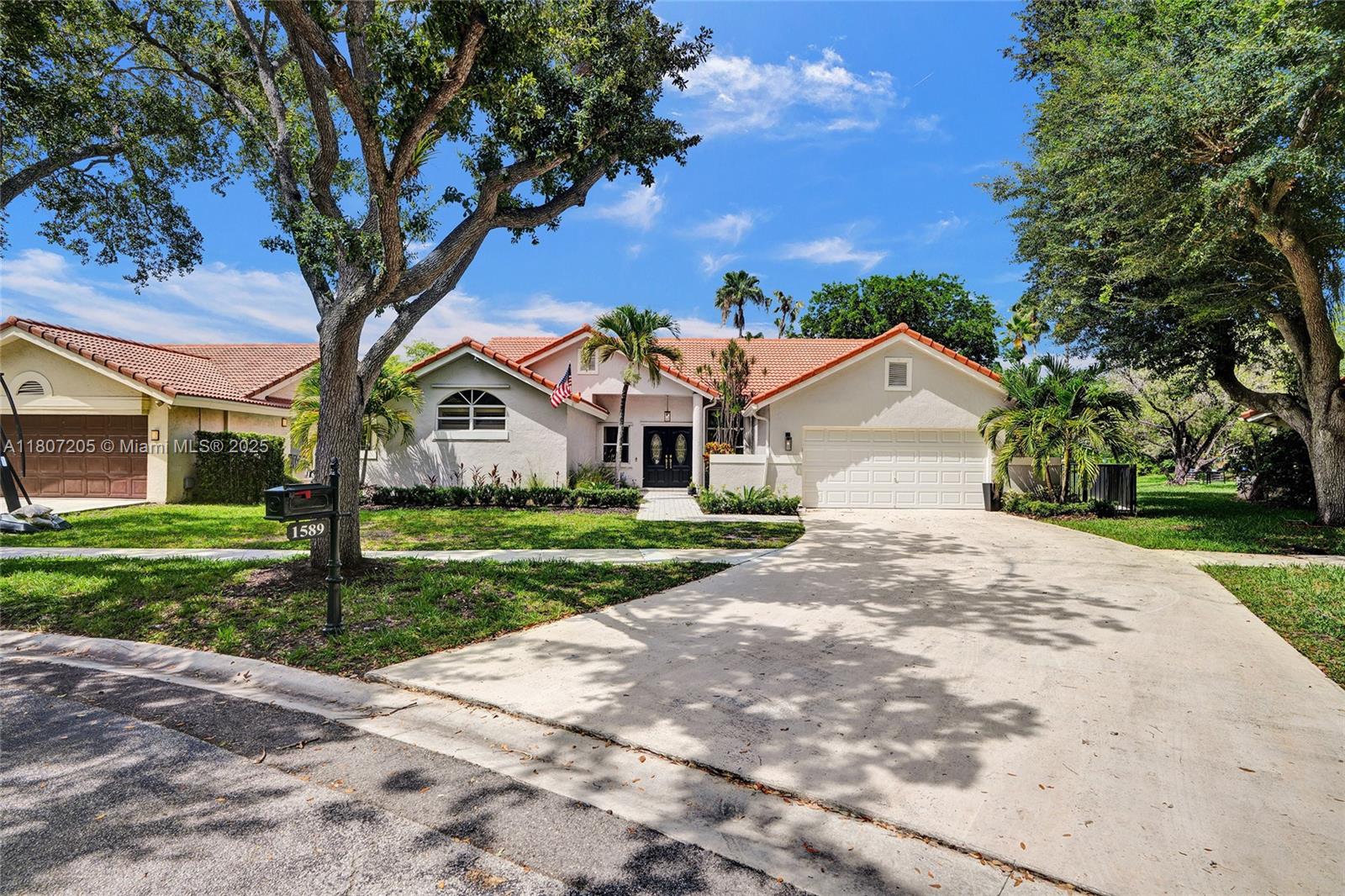COUNTRY ISLES EXECUTIVE - Residential