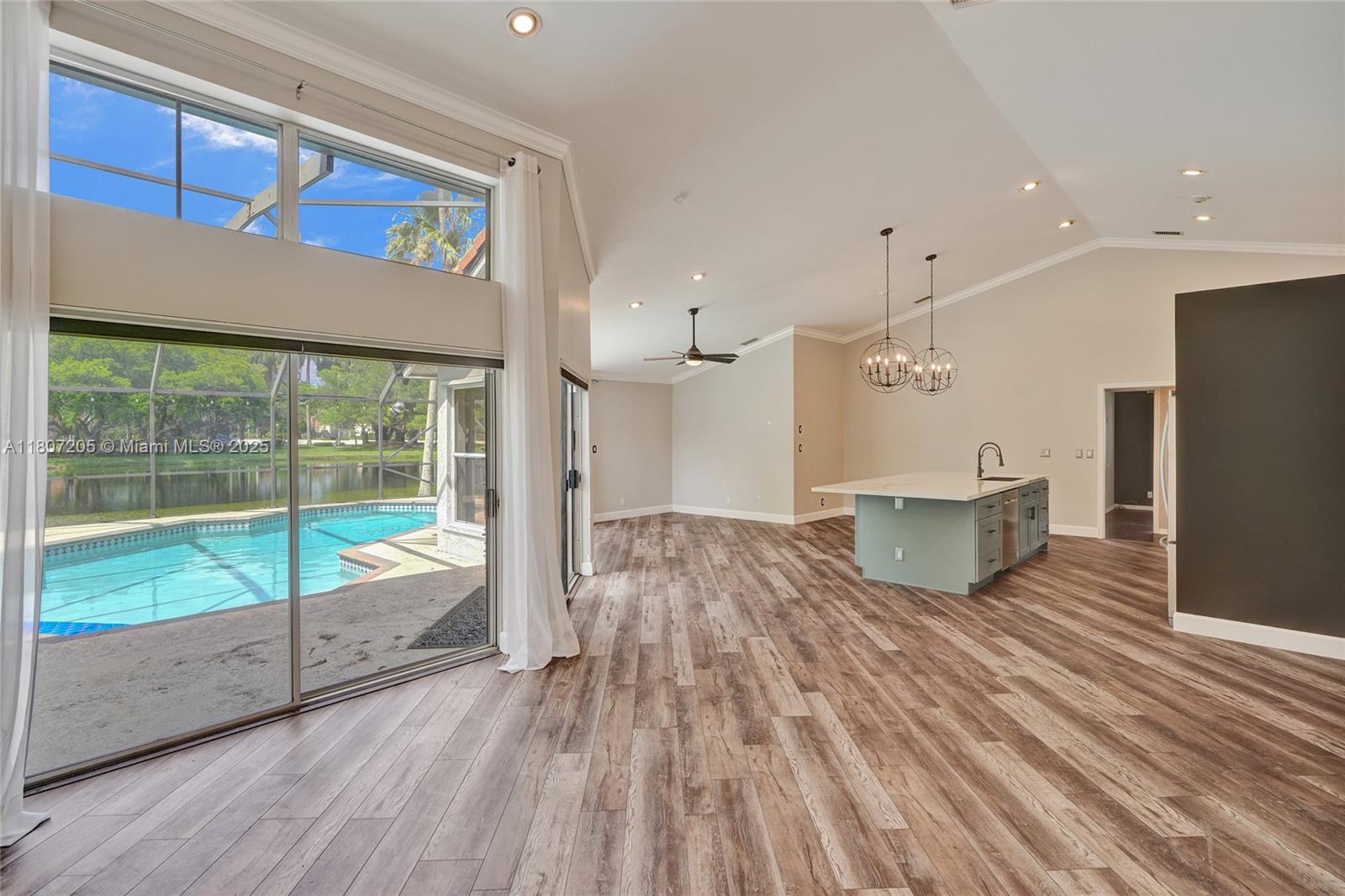 1589 Eastlake Way
