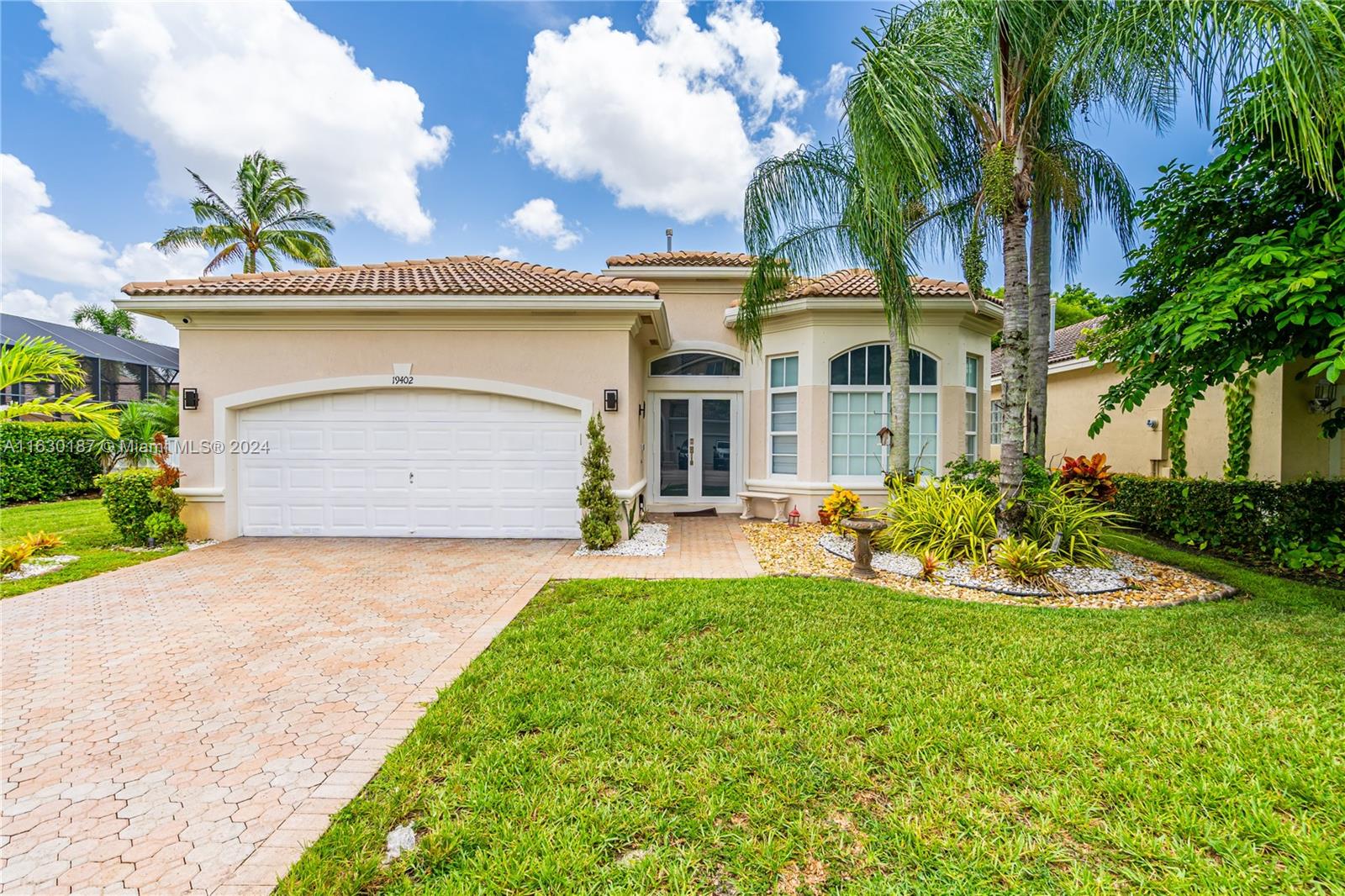 View Pembroke Pines, FL 33332 house