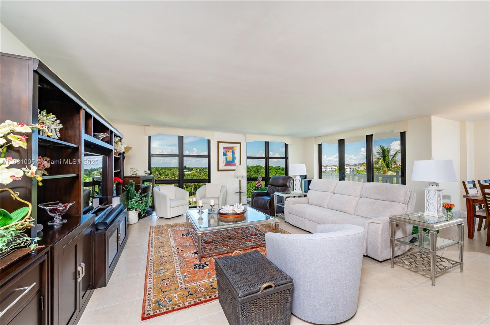 TOWERS OF KEY BISCAYNE CO - Residential