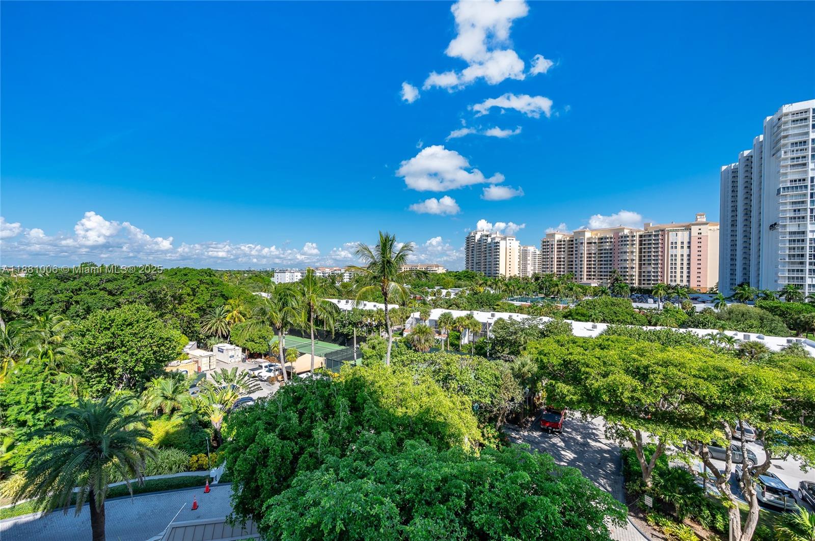 TOWERS OF KEY BISCAYNE CO - Residential