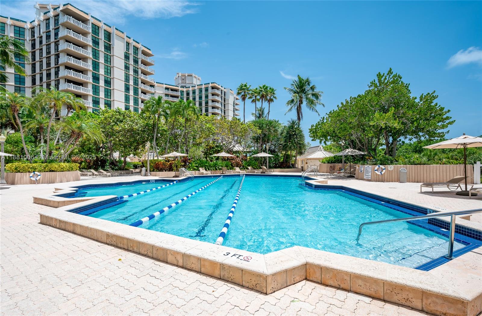 TOWERS OF KEY BISCAYNE CO - Residential