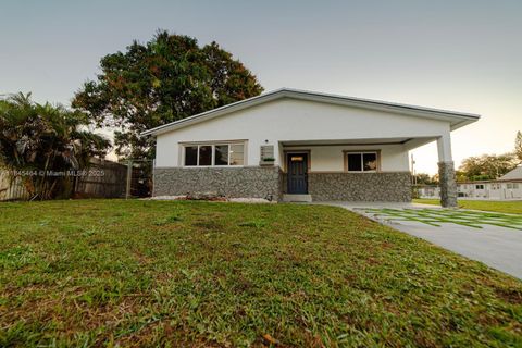 Photo of 226 NW 6th Ave, Dania Beach, FL 33004 (MLS # A11845464)