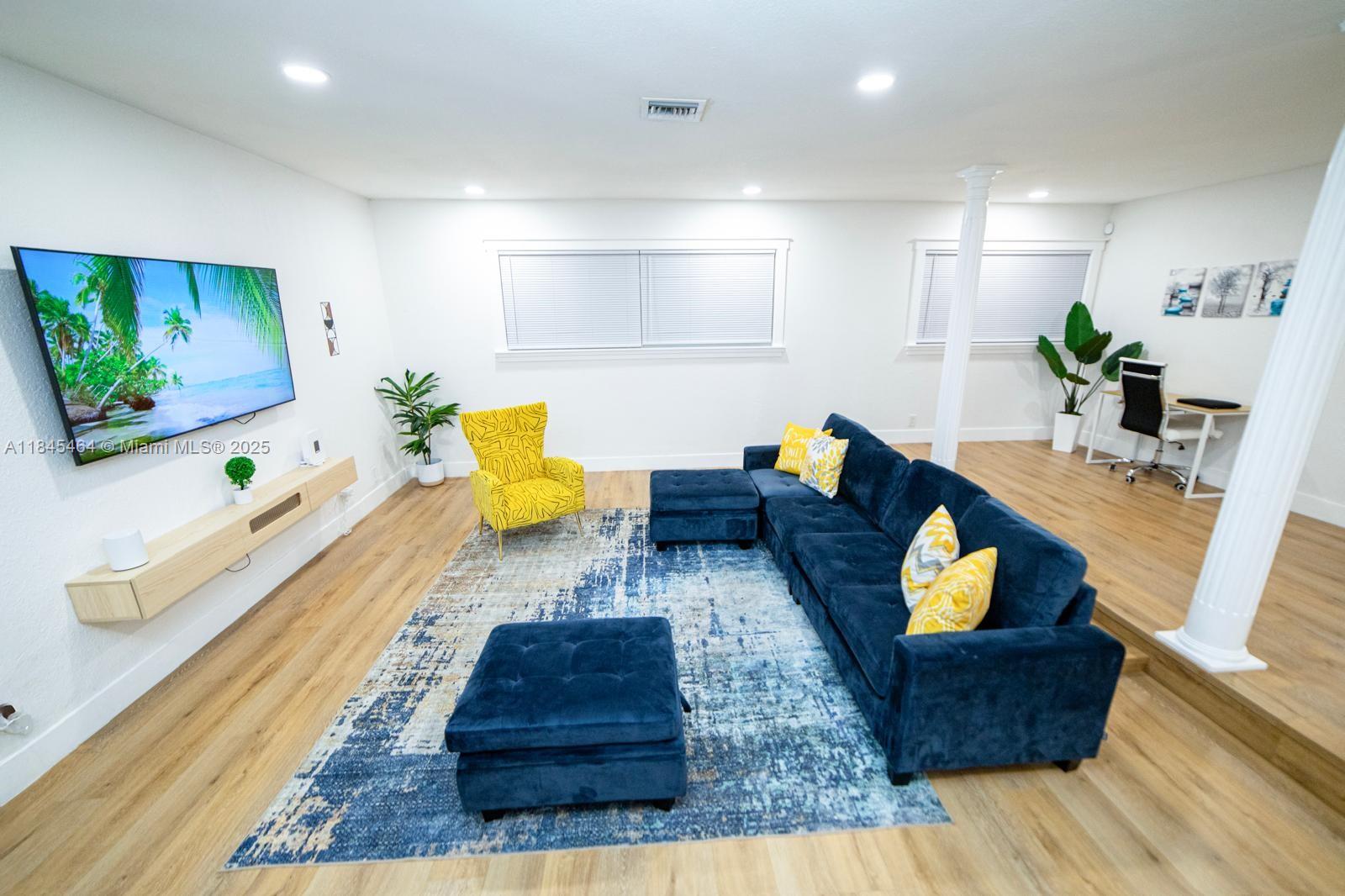 TOWN OF MODELO (DANIA) B- - Residential