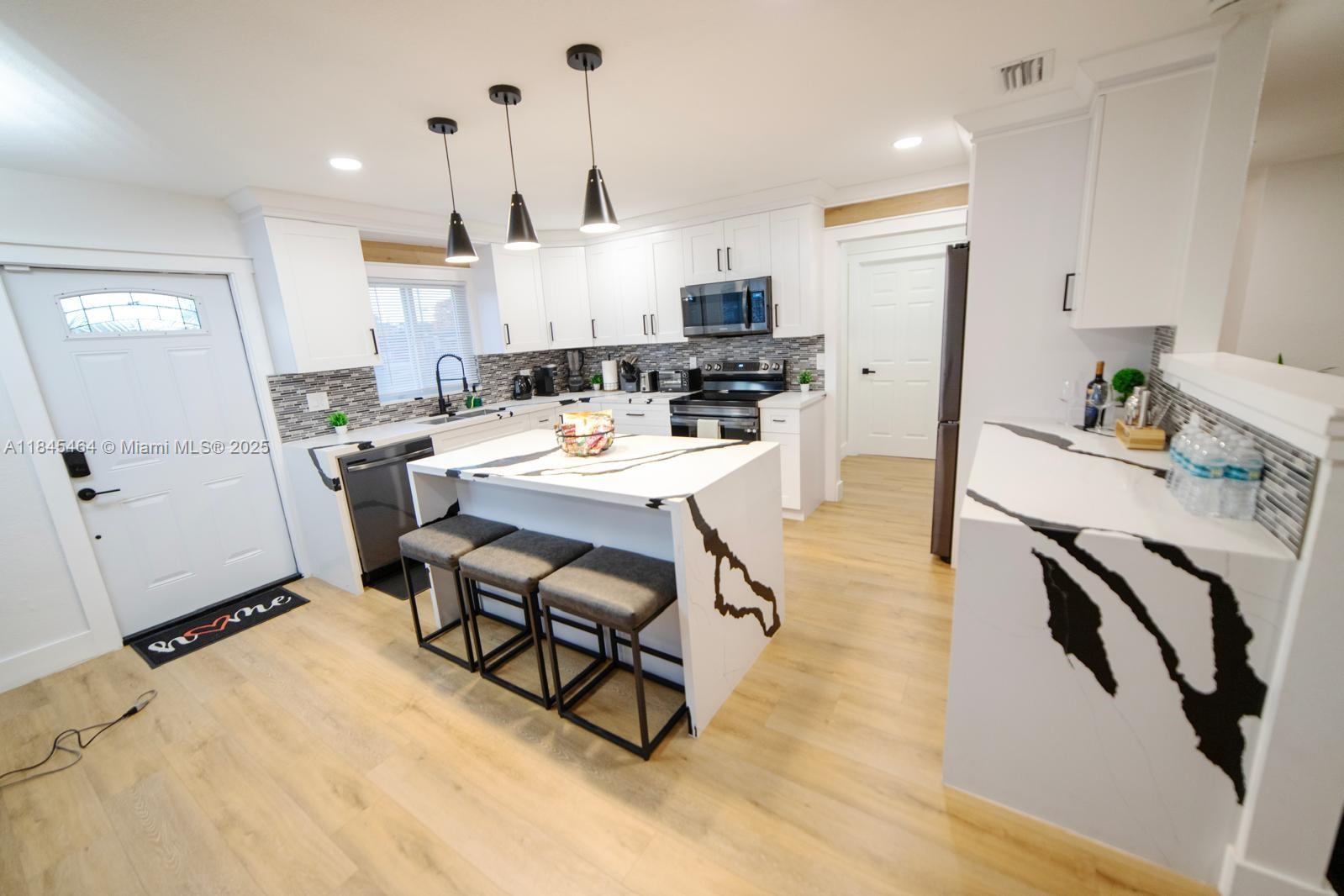 TOWN OF MODELO (DANIA) B- - Residential