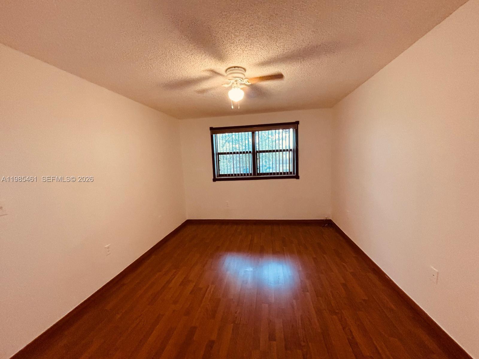 VILLAS DE VENEZIA CONDO - Residential Lease