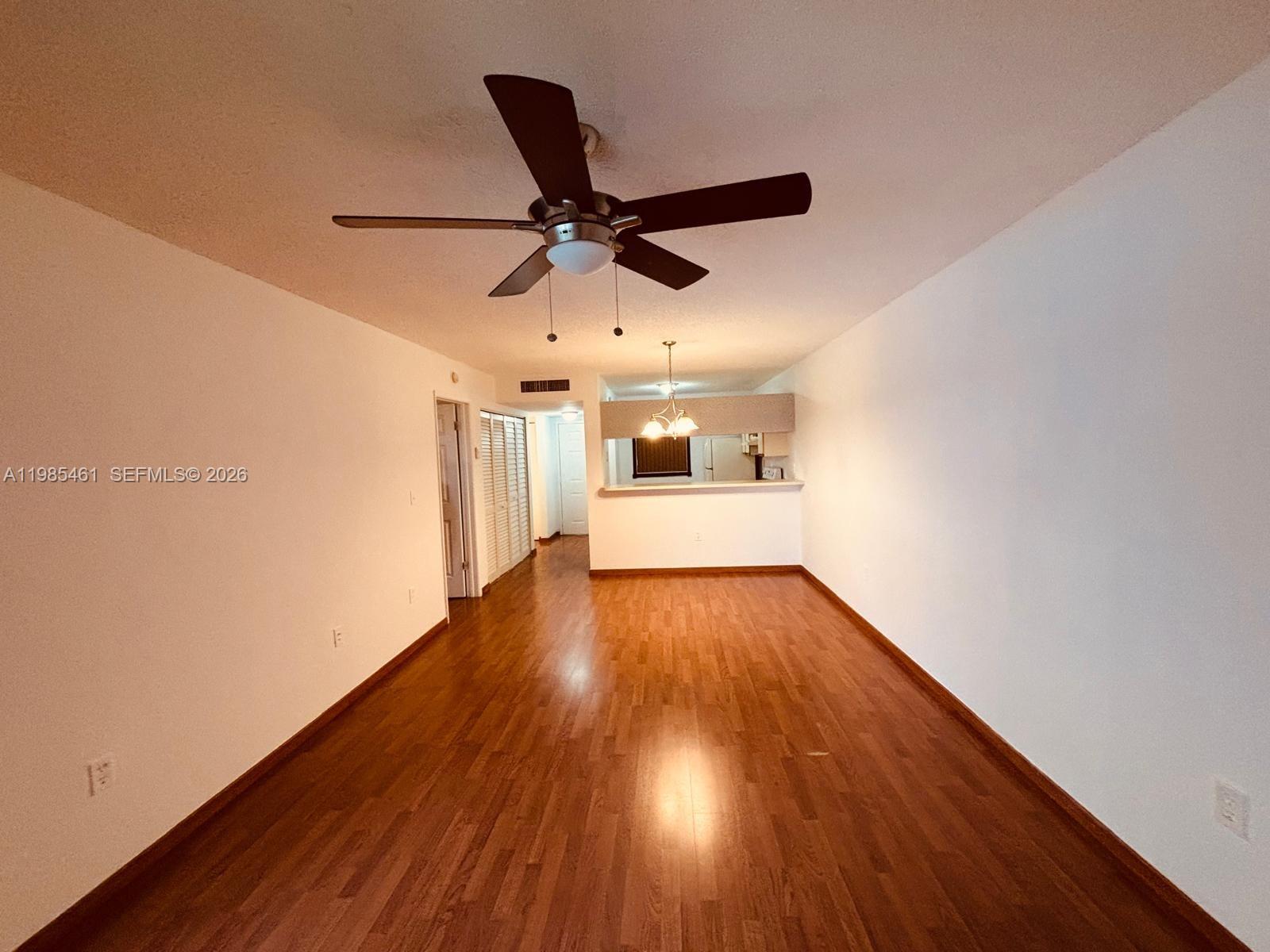 VILLAS DE VENEZIA CONDO - Residential Lease