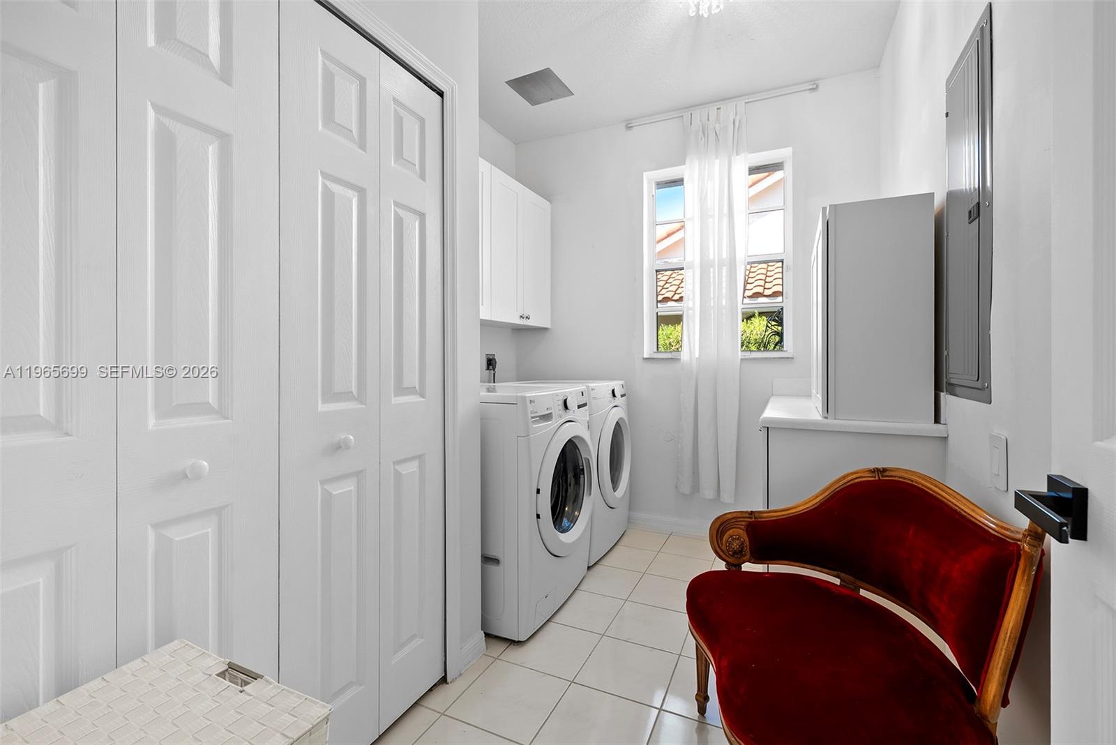 COUNTRY CLUB ESTATES PARC - Residential