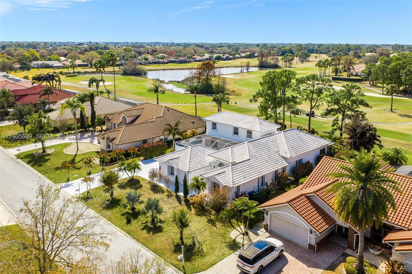 COUNTRY CLUB ESTATES PARC - Residential