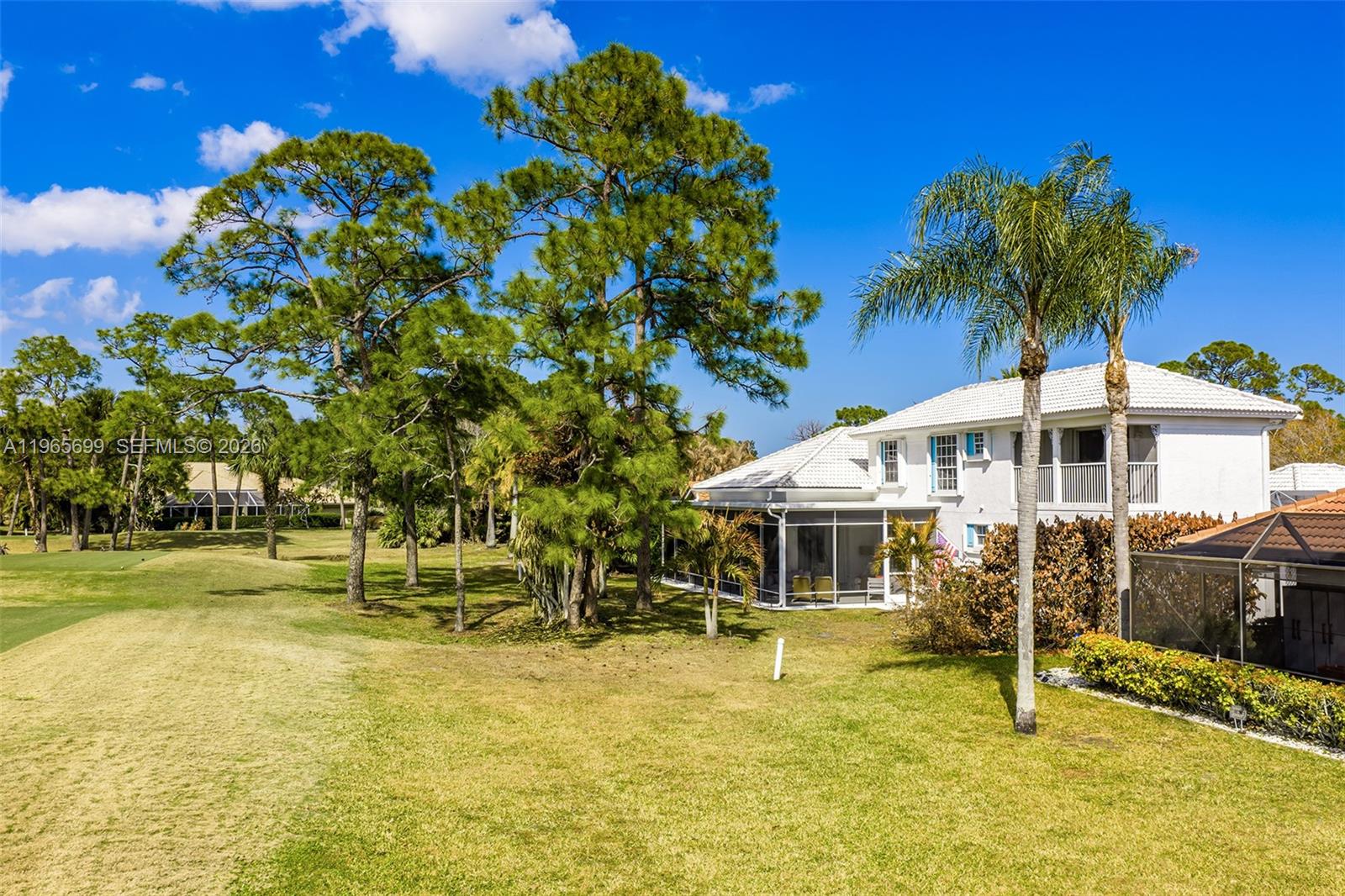 COUNTRY CLUB ESTATES PARC - Residential