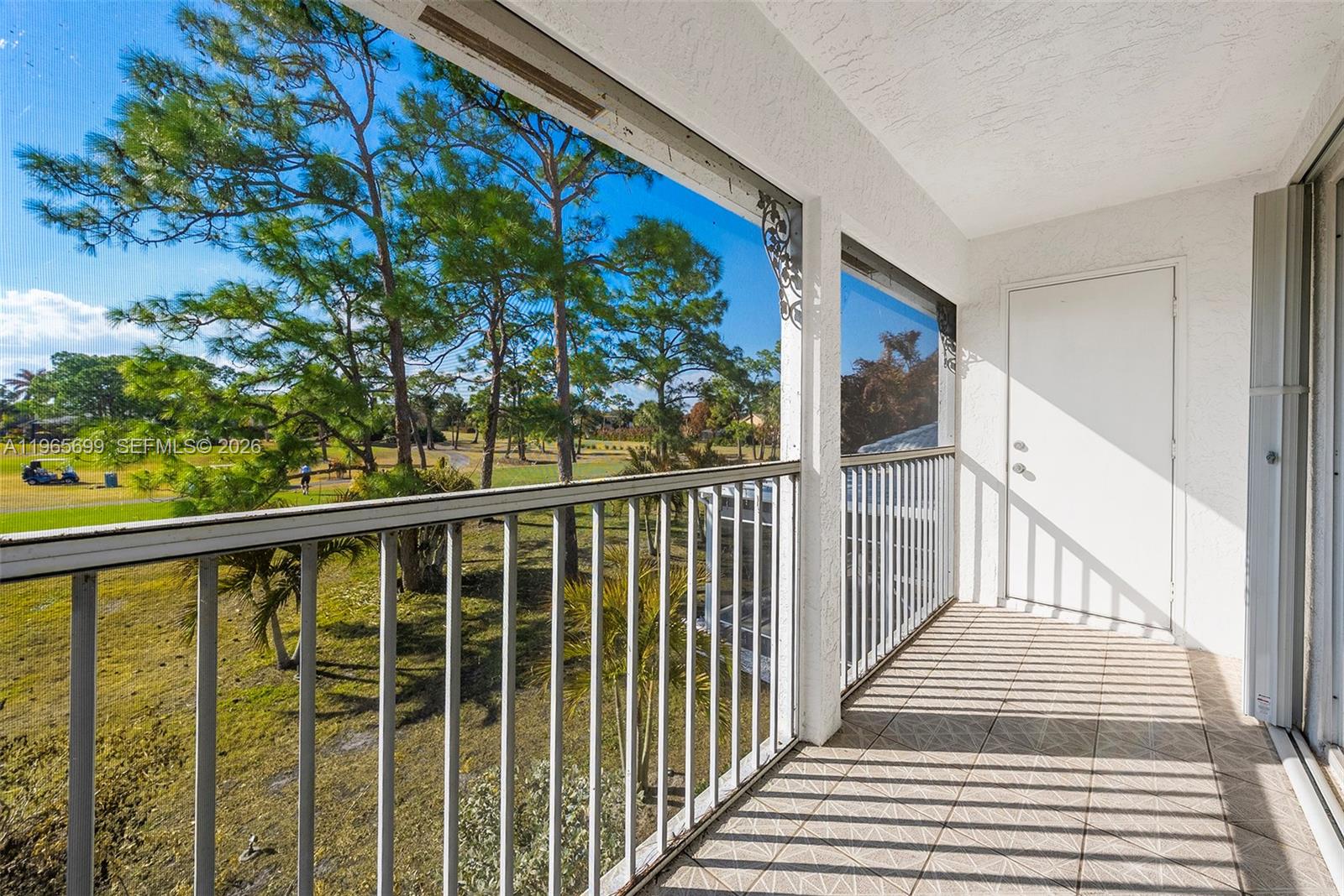 COUNTRY CLUB ESTATES PARC - Residential