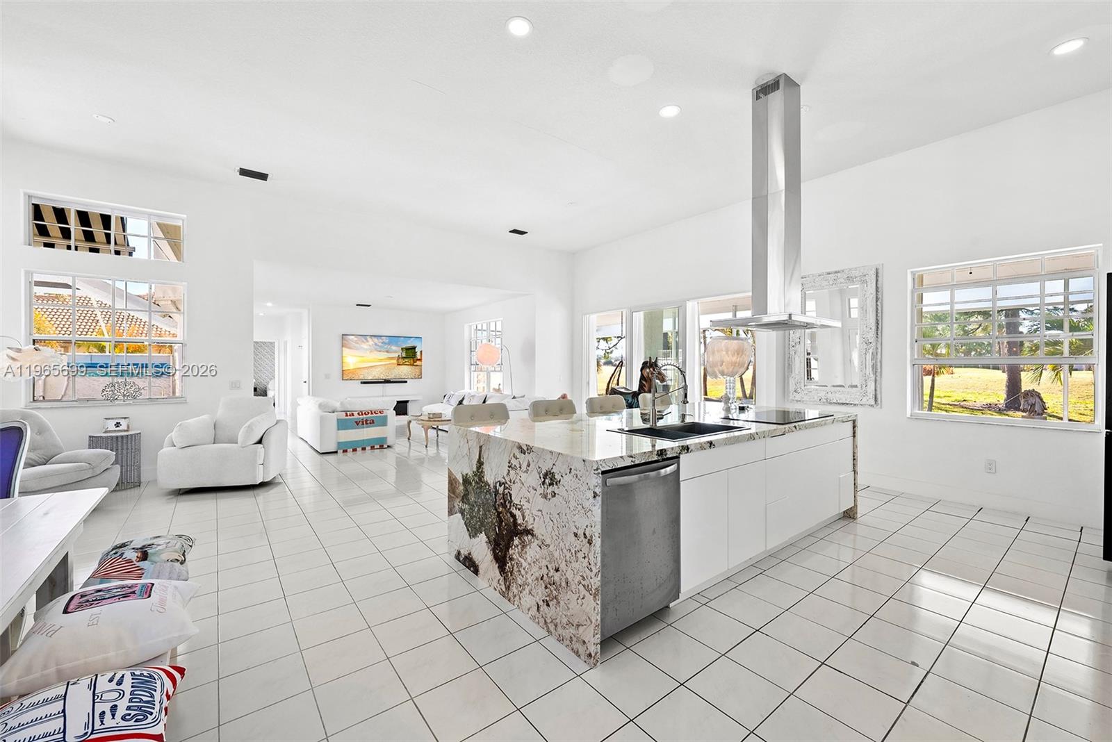 COUNTRY CLUB ESTATES PARC - Residential