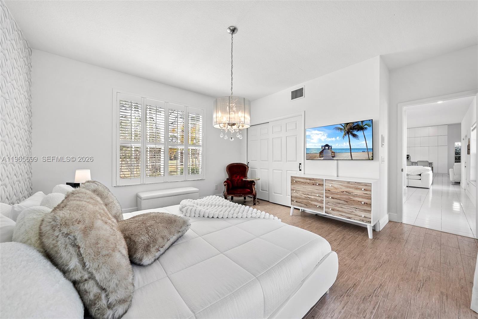 COUNTRY CLUB ESTATES PARC - Residential