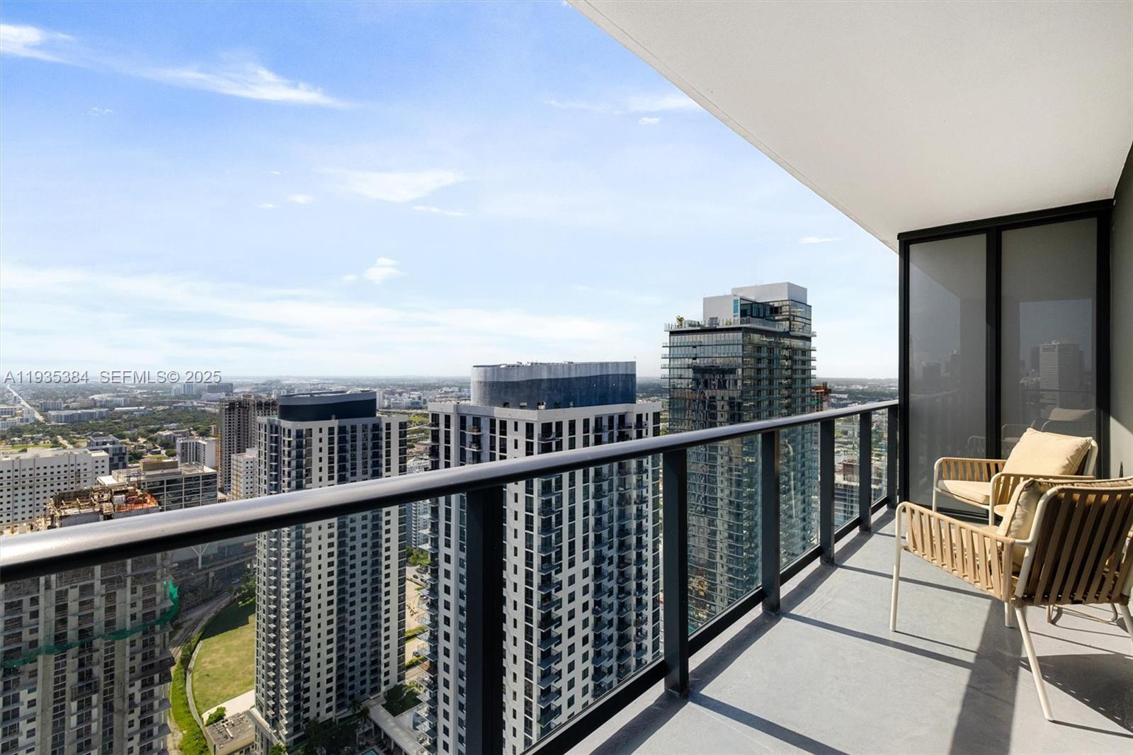 DOWNTOWN MIAMI - Residential