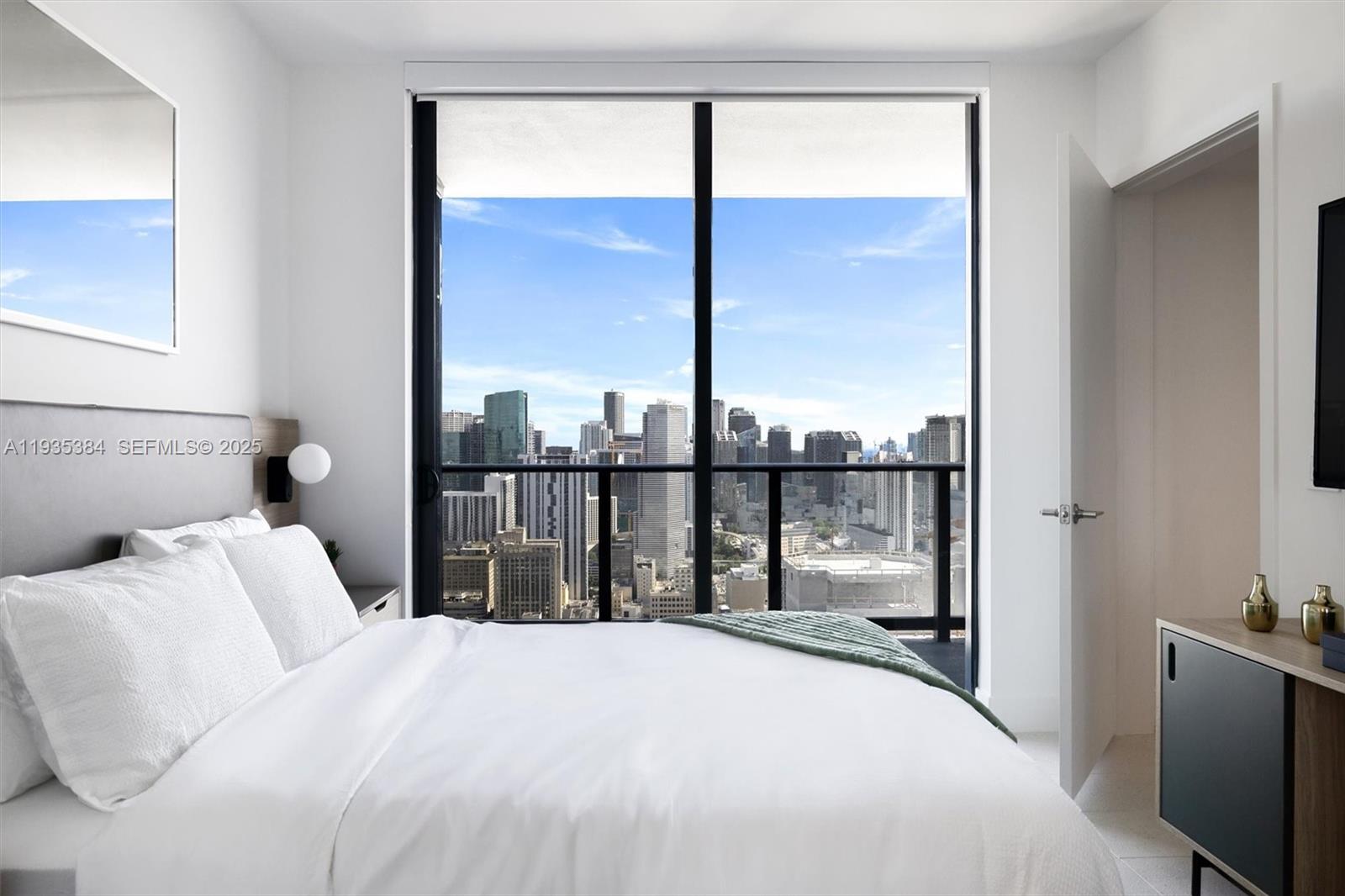 DOWNTOWN MIAMI - Residential