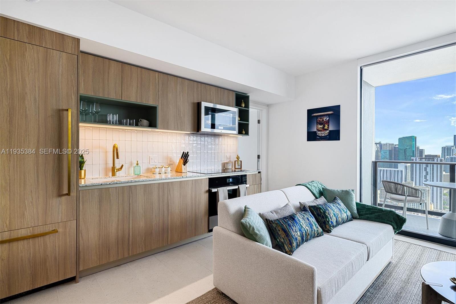 DOWNTOWN MIAMI - Residential