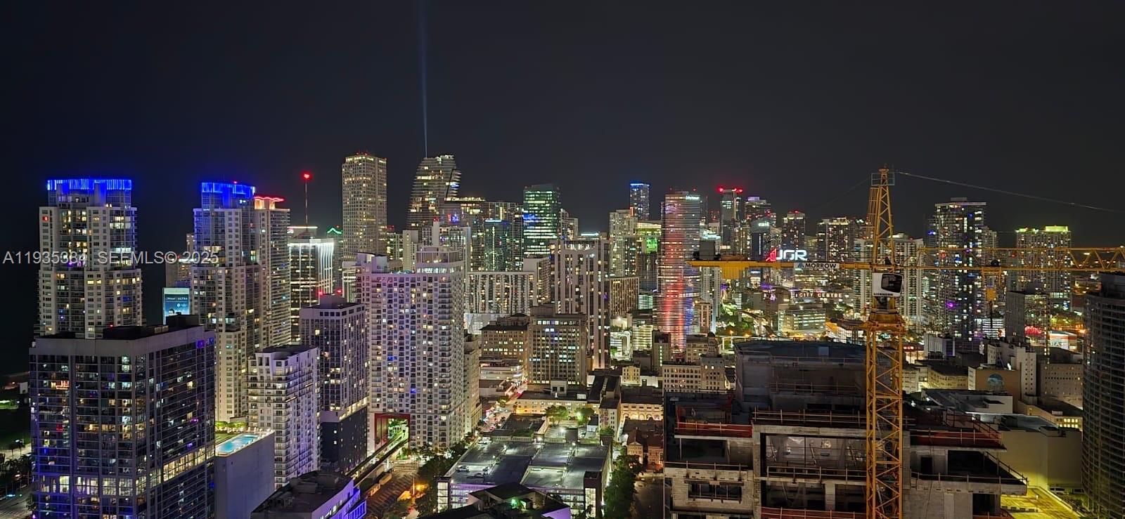 DOWNTOWN MIAMI - Residential