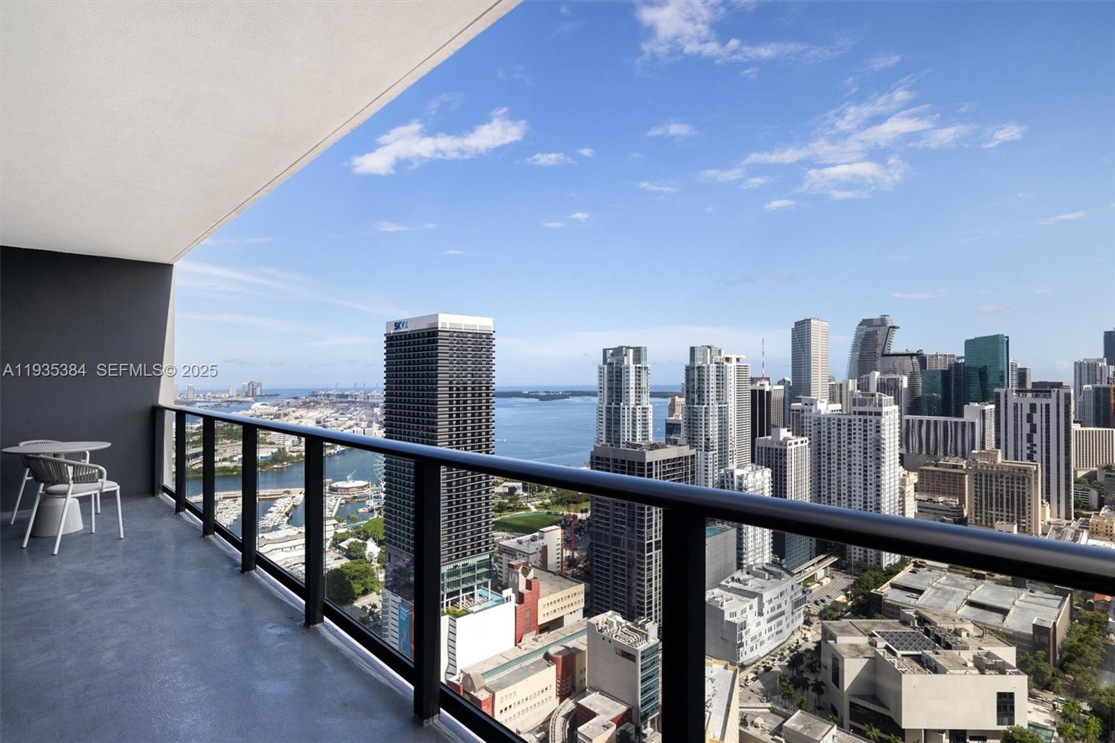 DOWNTOWN MIAMI - Residential