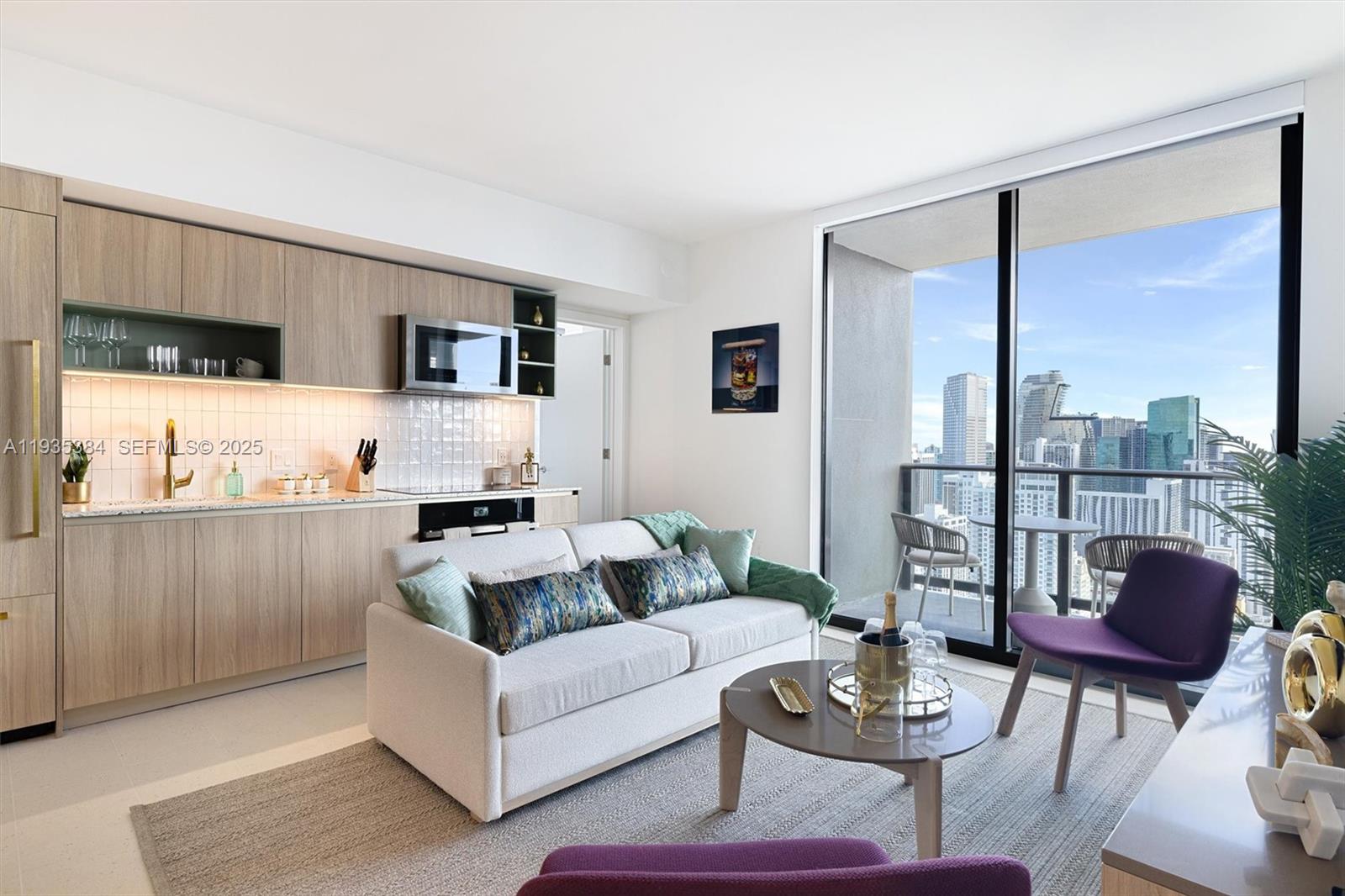 DOWNTOWN MIAMI - Residential