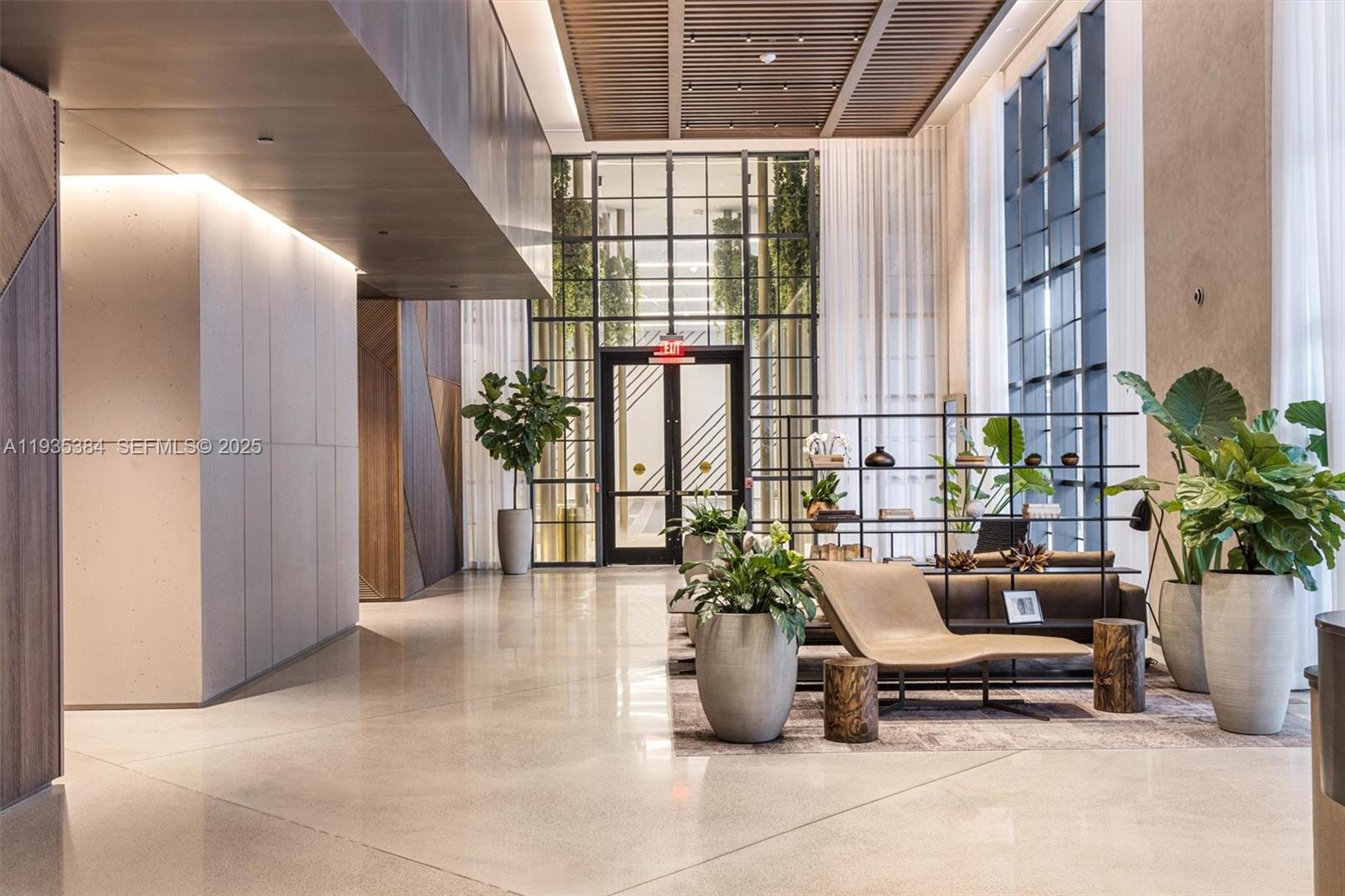 DOWNTOWN MIAMI - Residential