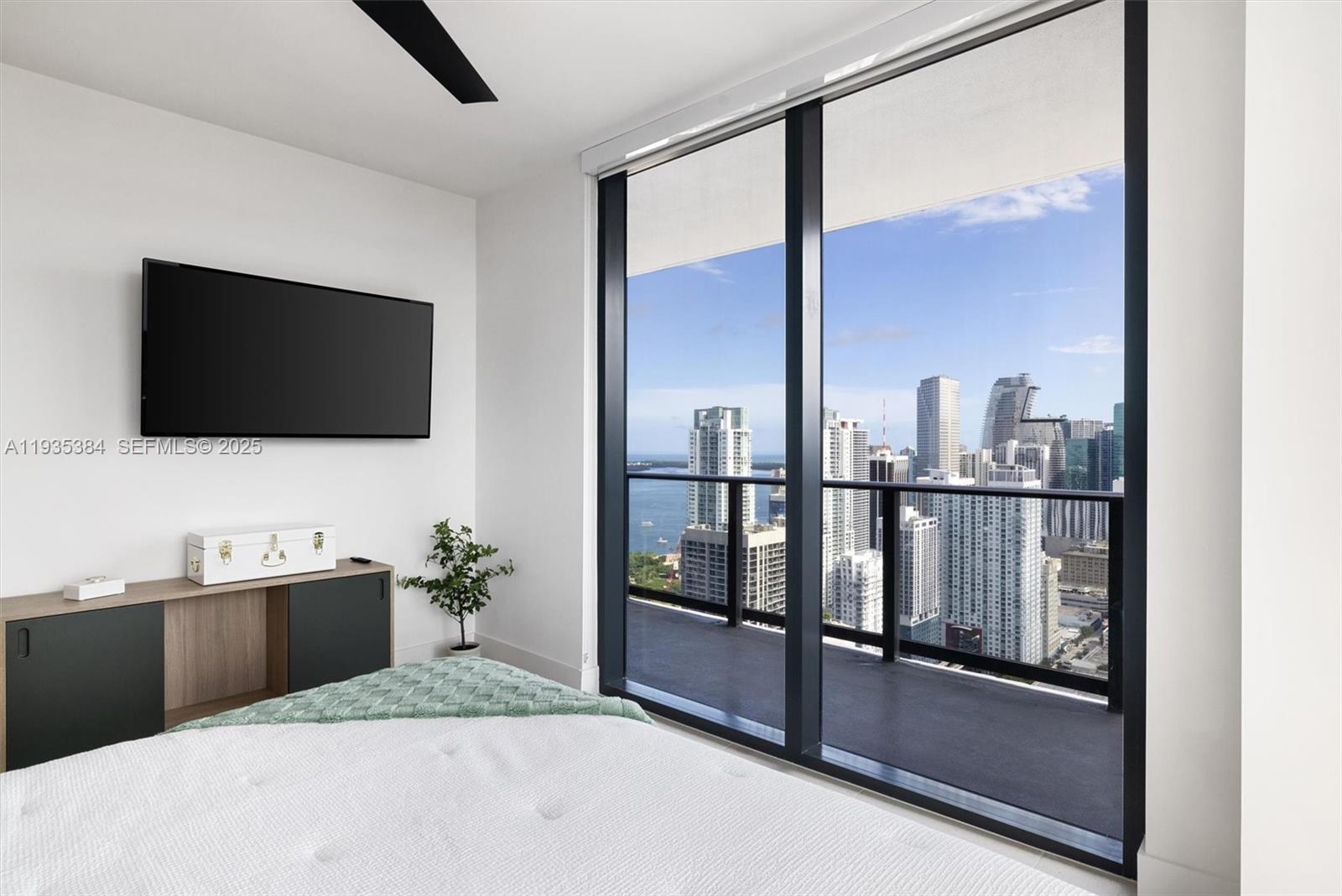 DOWNTOWN MIAMI - Residential