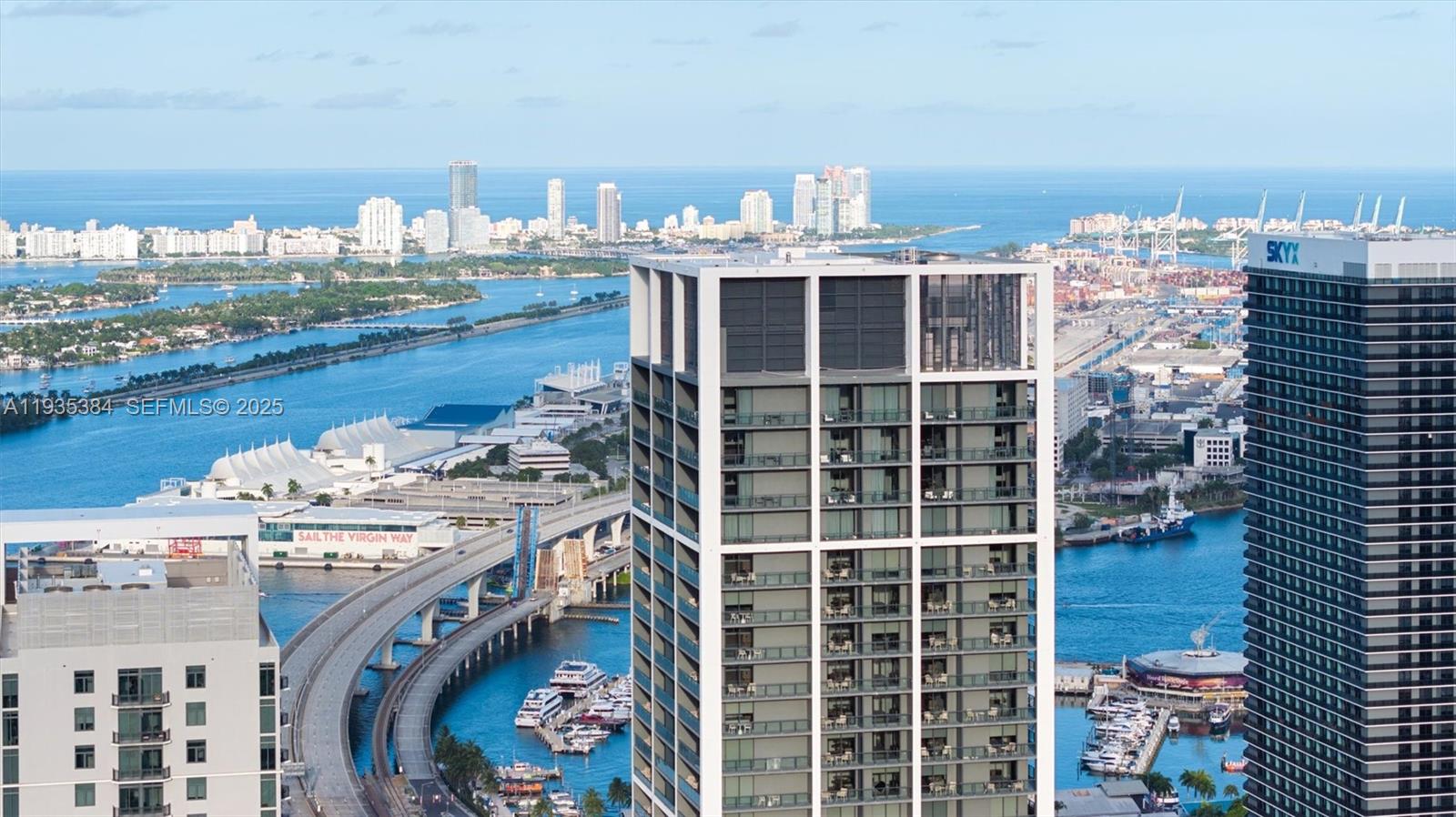 DOWNTOWN MIAMI - Residential