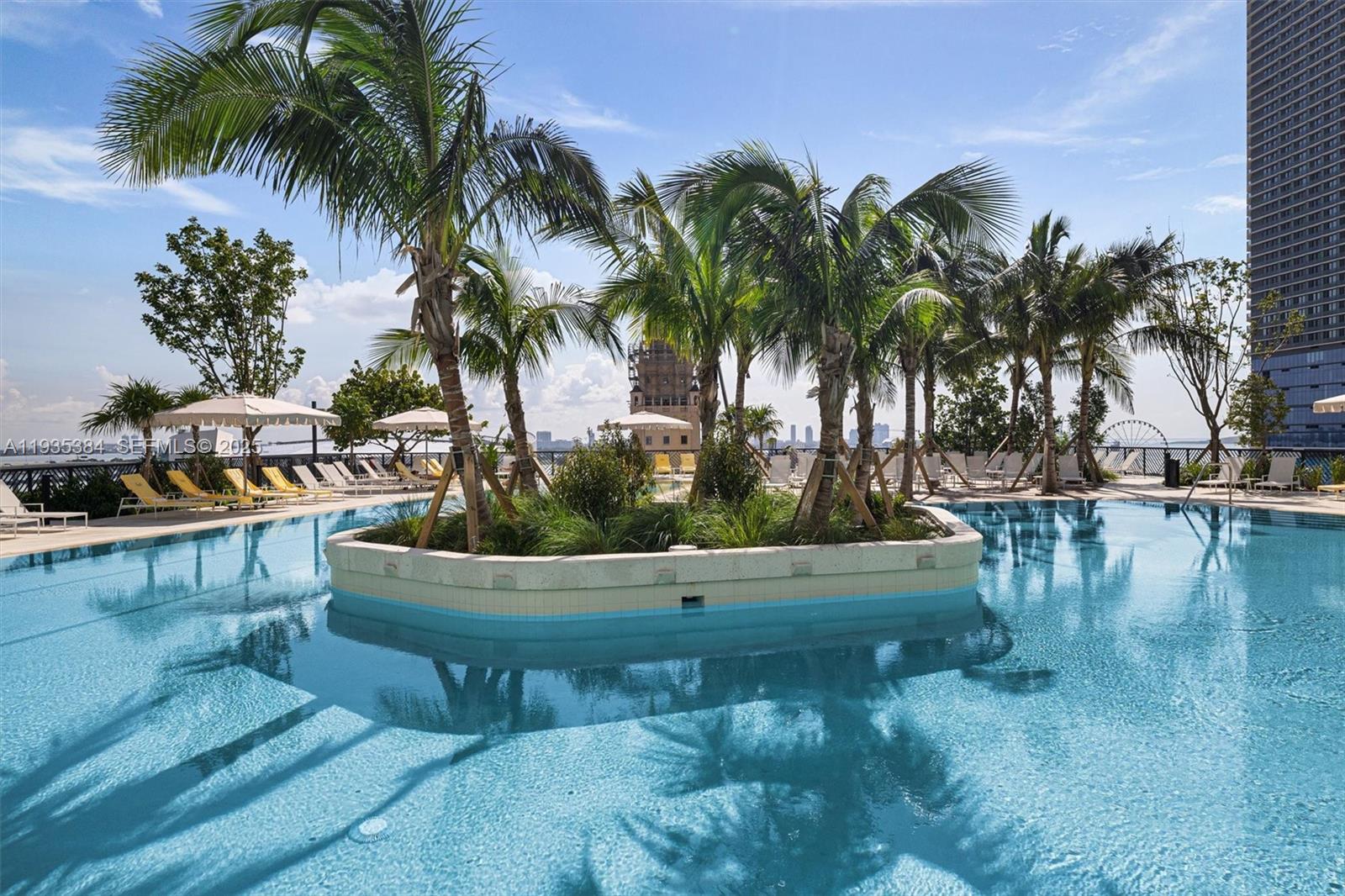 DOWNTOWN MIAMI - Residential