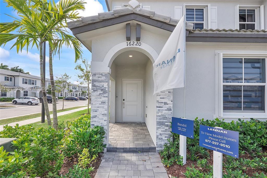 Cedar Pointe - Residential