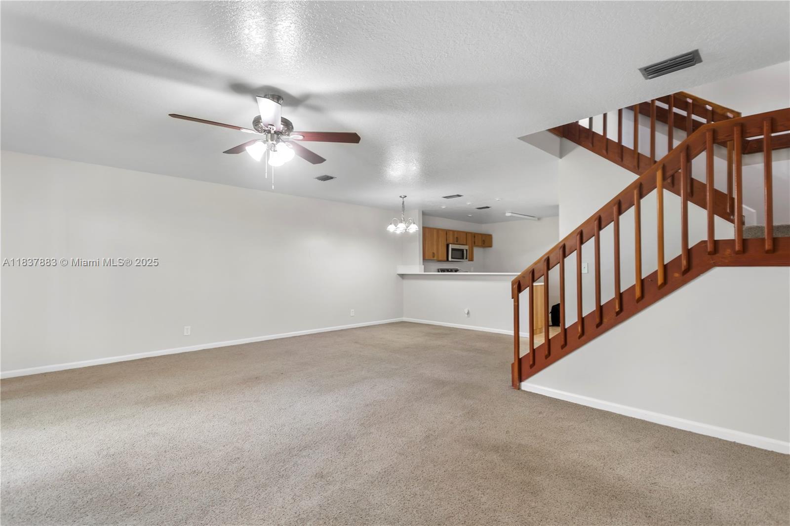 1629 Woodbridge Lakes Cir, West Palm Beach, FL, 33406/$335,000 2 1629 Woodbridge Lakes Cir