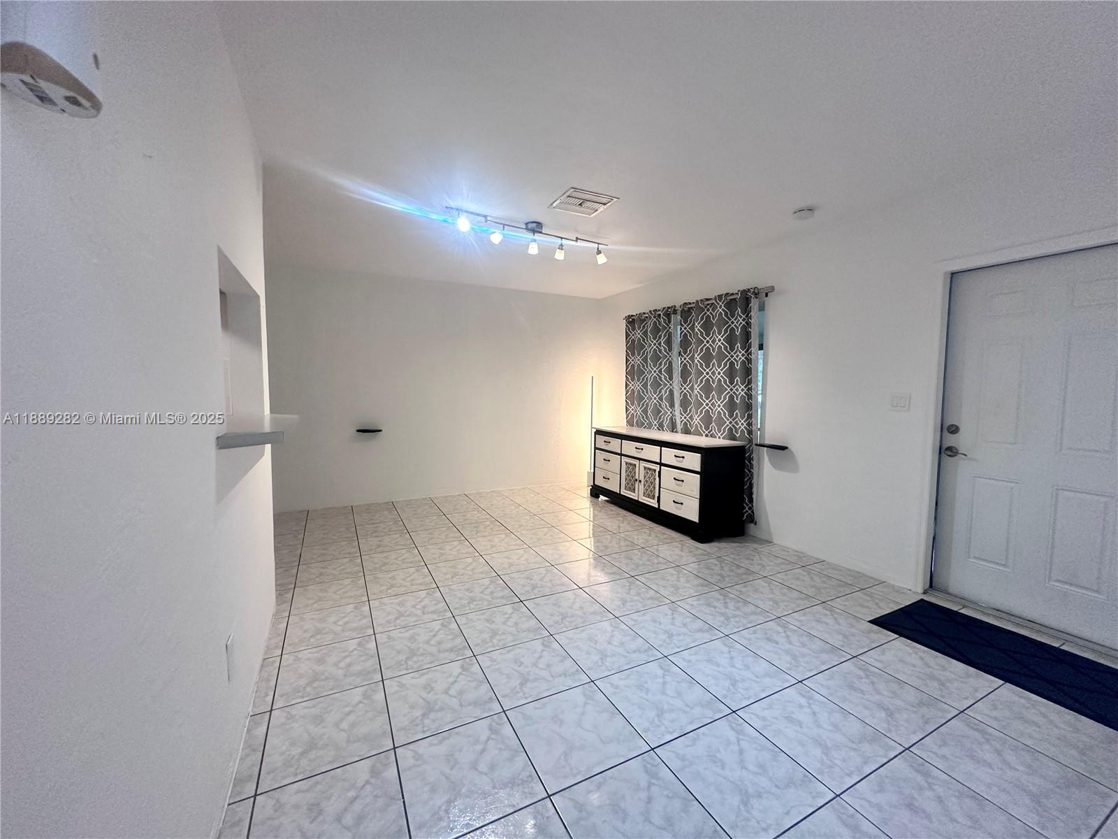 BISCAYNE Park - Residential Income