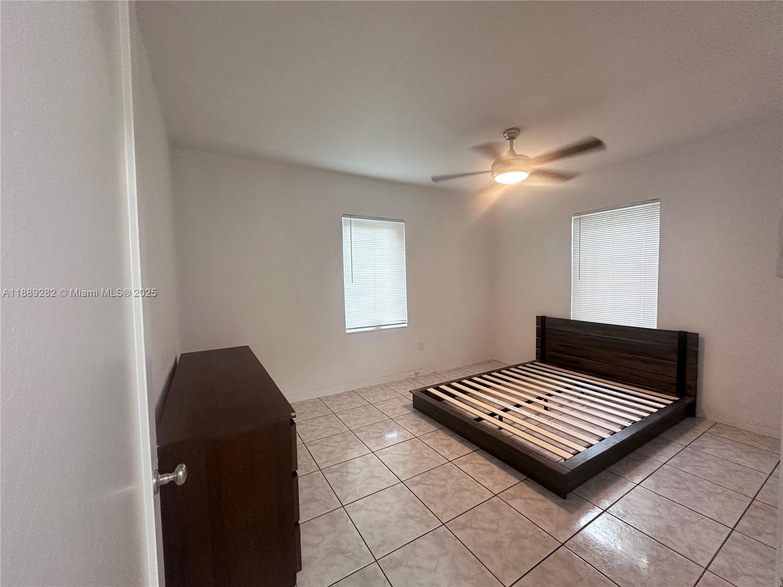 BISCAYNE Park - Residential Income