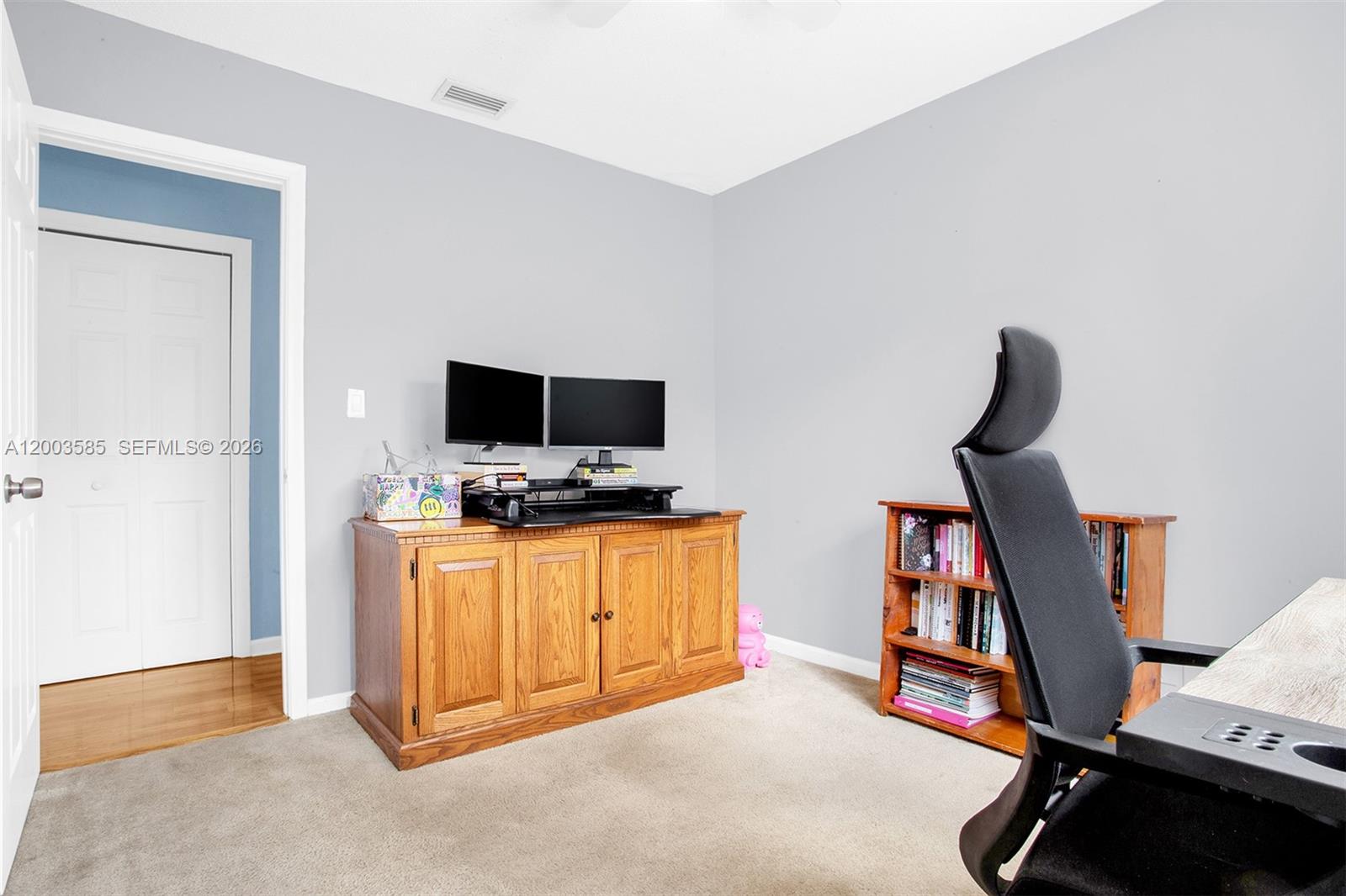 MIRROR LAKE ESTATES SEC T - Residential