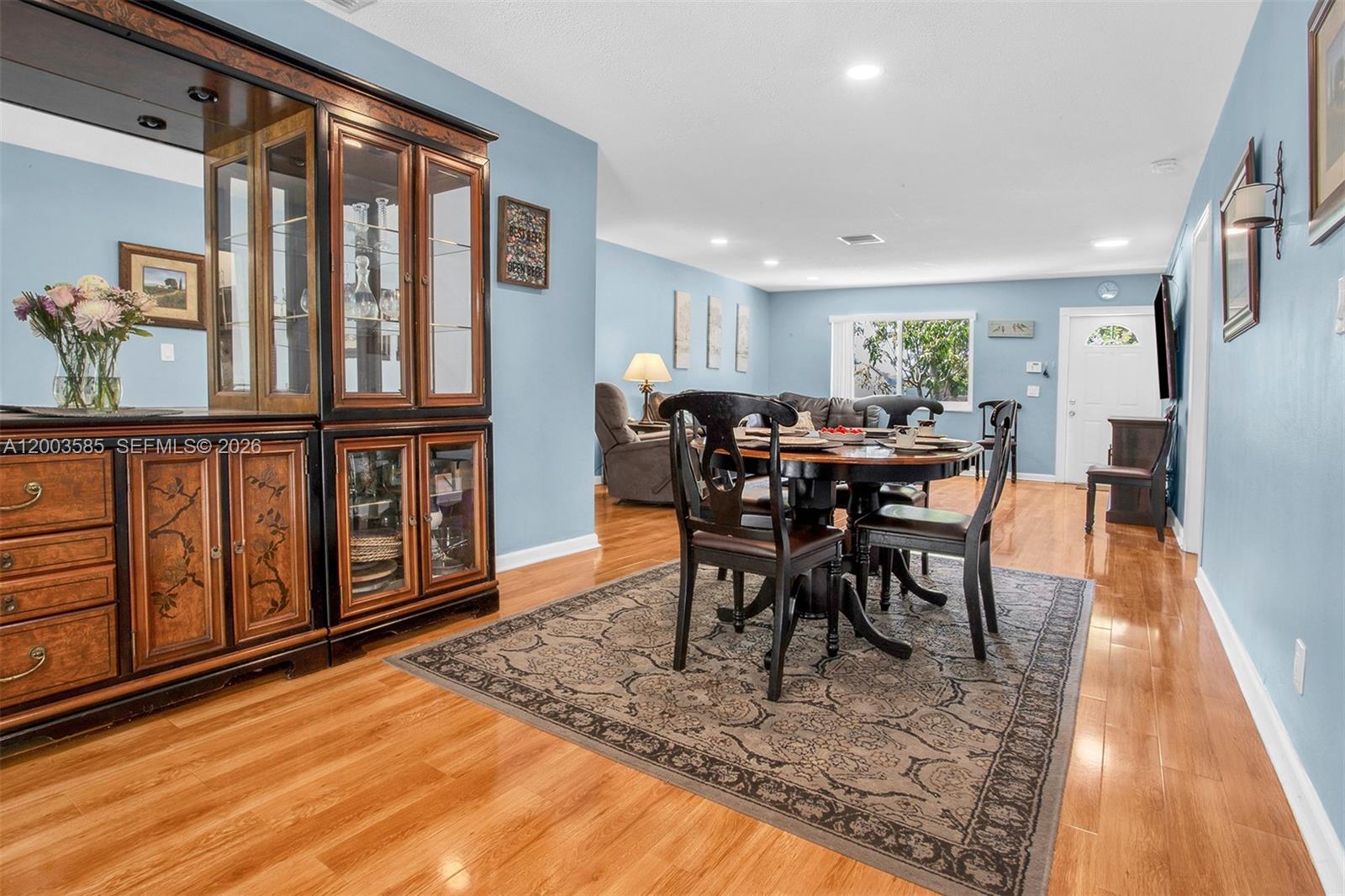 MIRROR LAKE ESTATES SEC T - Residential