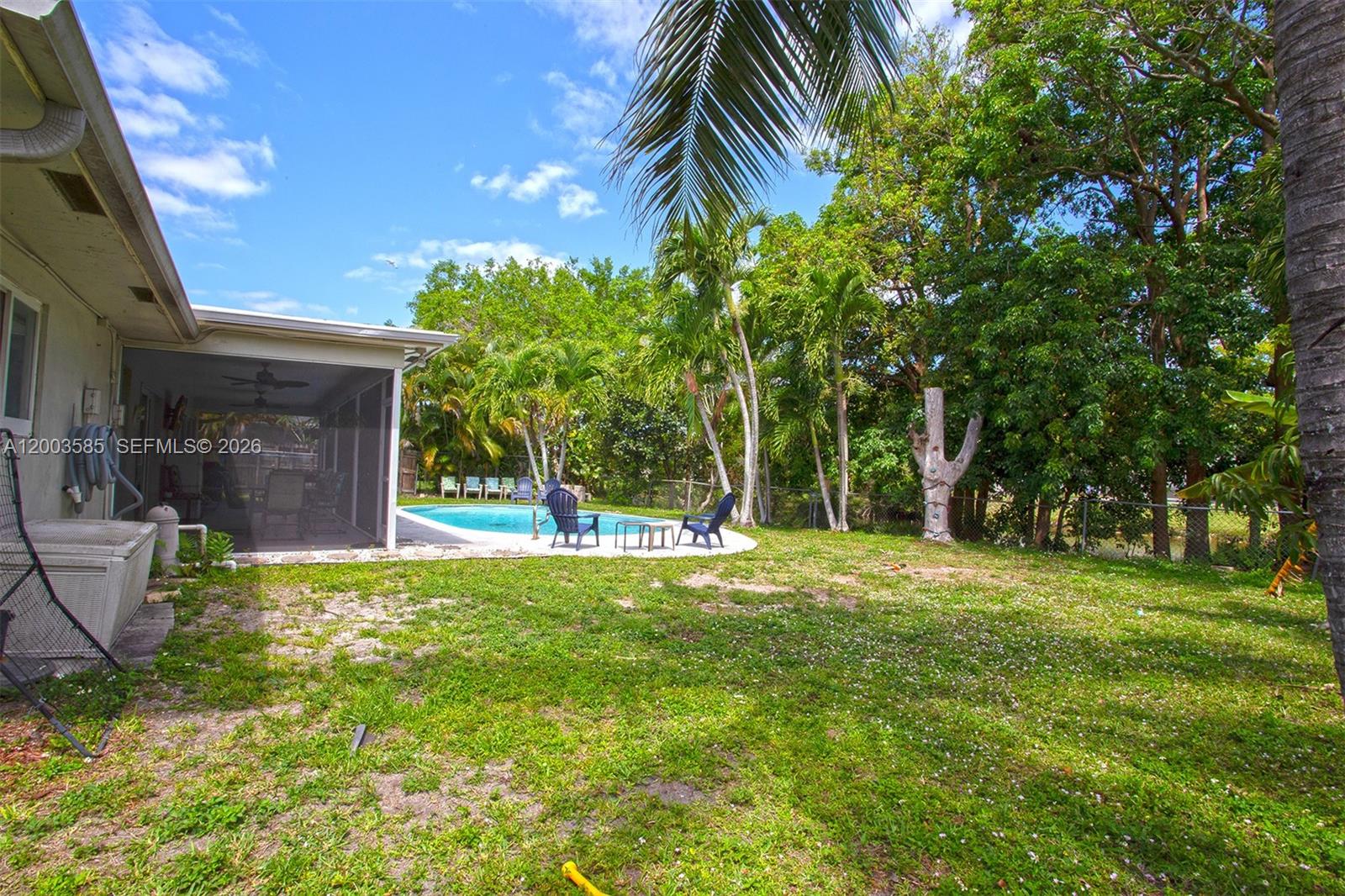 MIRROR LAKE ESTATES SEC T - Residential