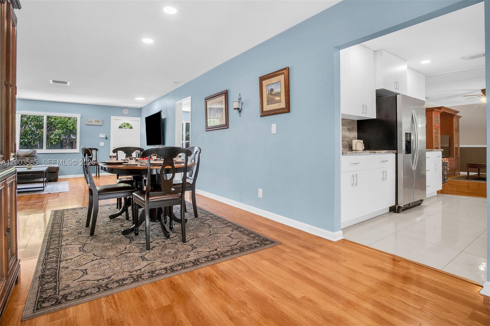 MIRROR LAKE ESTATES SEC T - Residential