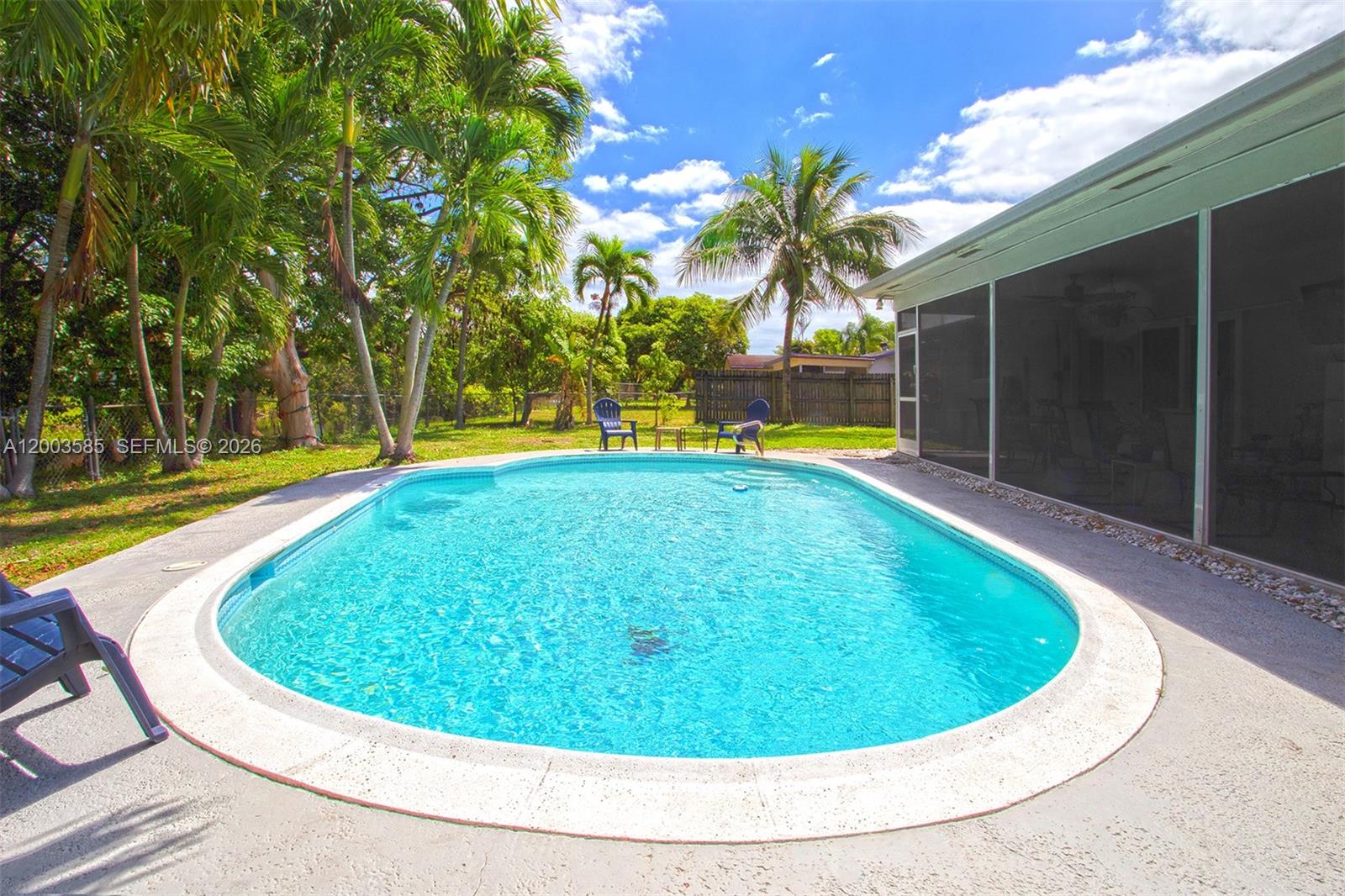 MIRROR LAKE ESTATES SEC T - Residential