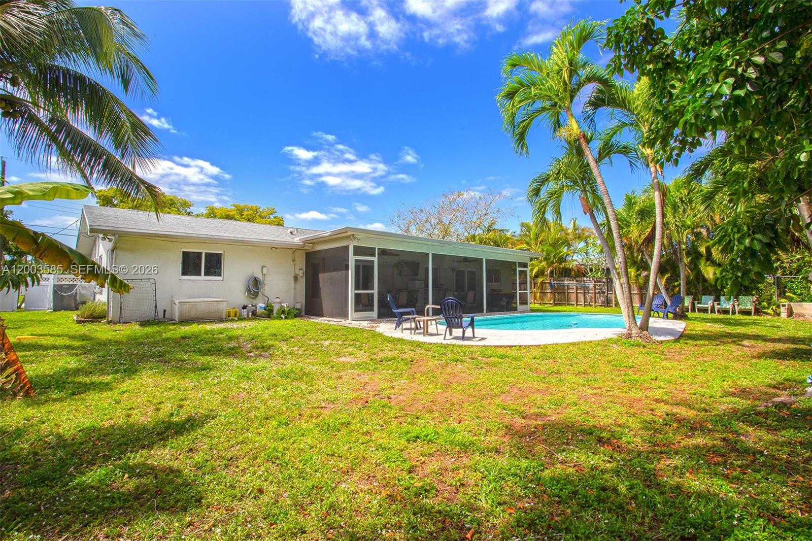 MIRROR LAKE ESTATES SEC T - Residential