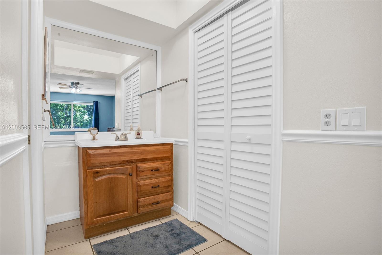 MIRROR LAKE ESTATES SEC T - Residential